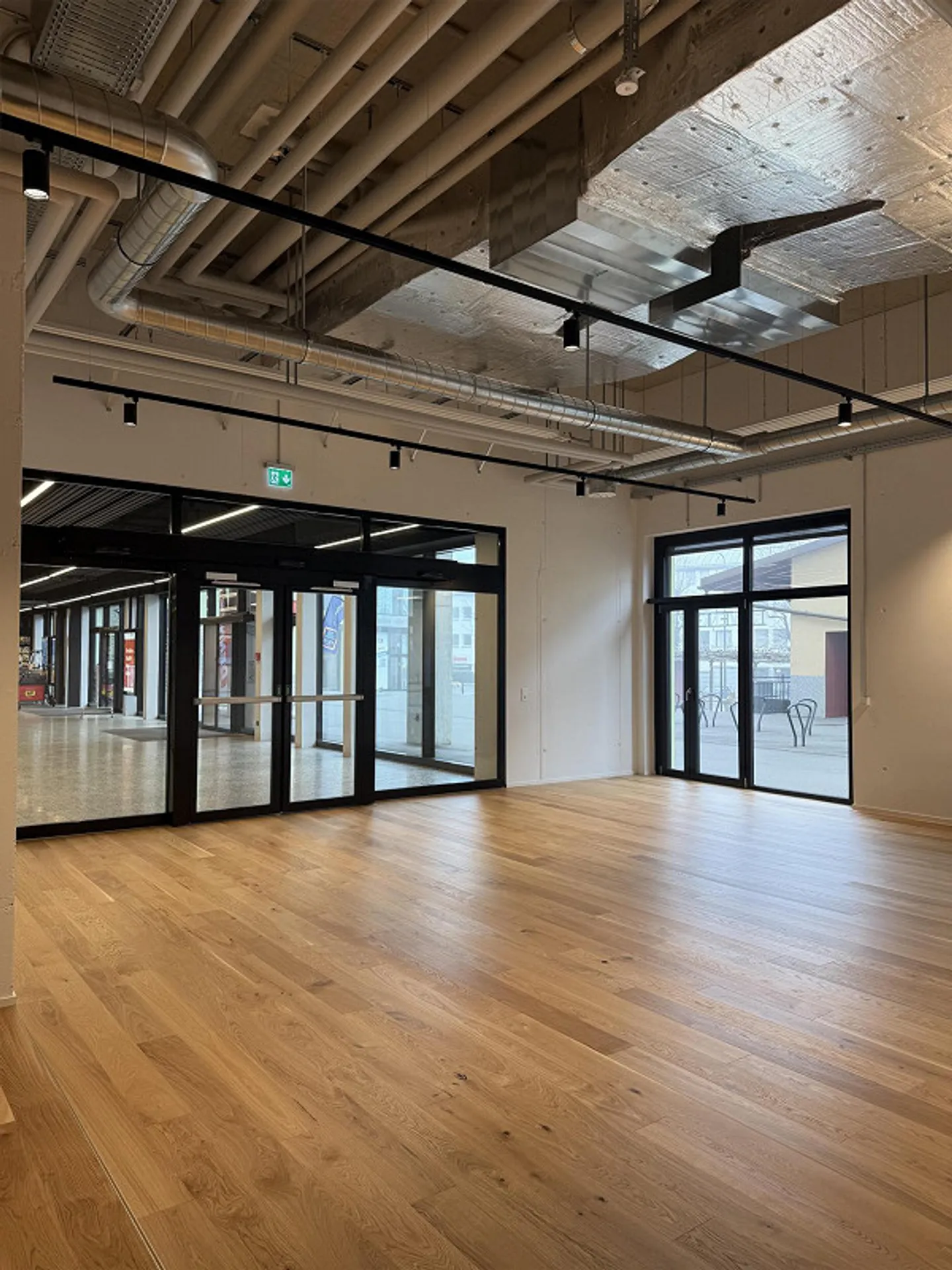 Spazio commerciale attraente incluso magazzino (172m2) nel quartiere Löwengarten - Foto 4 di 6