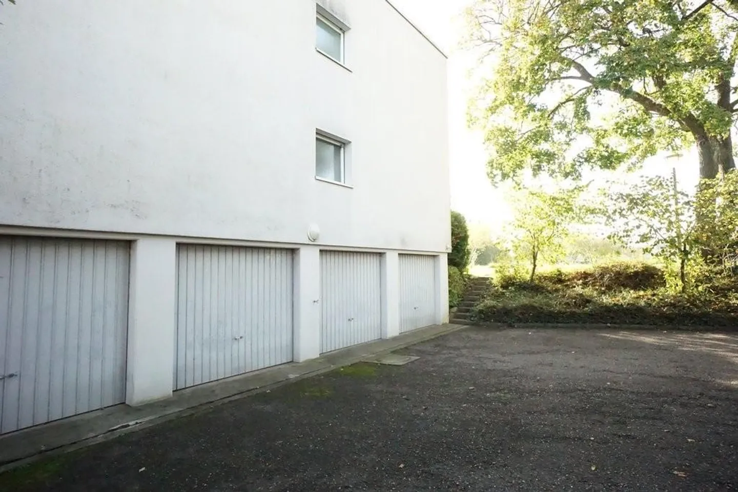 Teilsanierte Attika-Wohnung mit Sicht ins Grüne - Foto 7 von 7