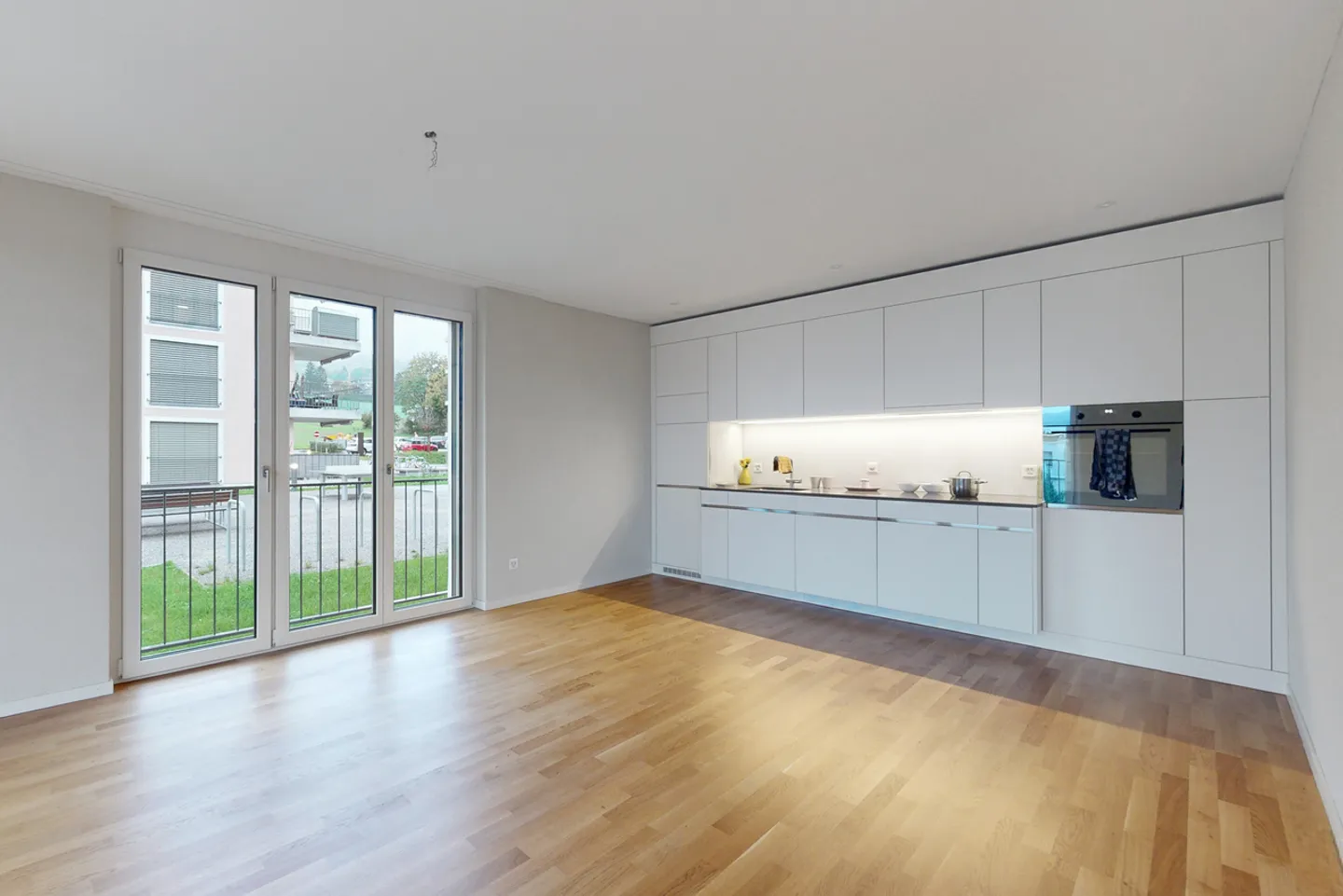 Appartement au rez-de-chaussée, idéal pour les célibataires. - Photo 3 sur 8