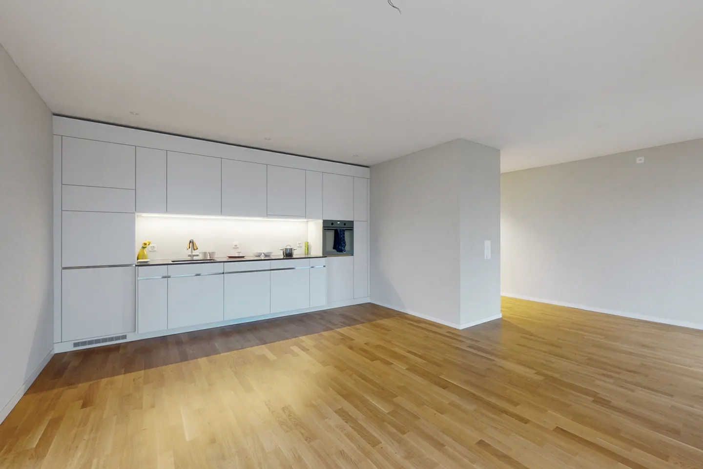 Appartement au rez-de-chaussée, idéal pour les célibataires. - Photo 4 sur 8