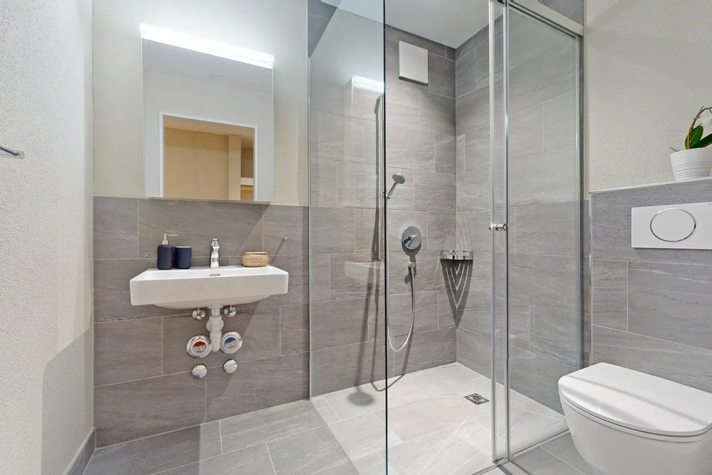 Appartement au rez-de-chaussée, idéal pour les célibataires. - Photo 8 sur 8