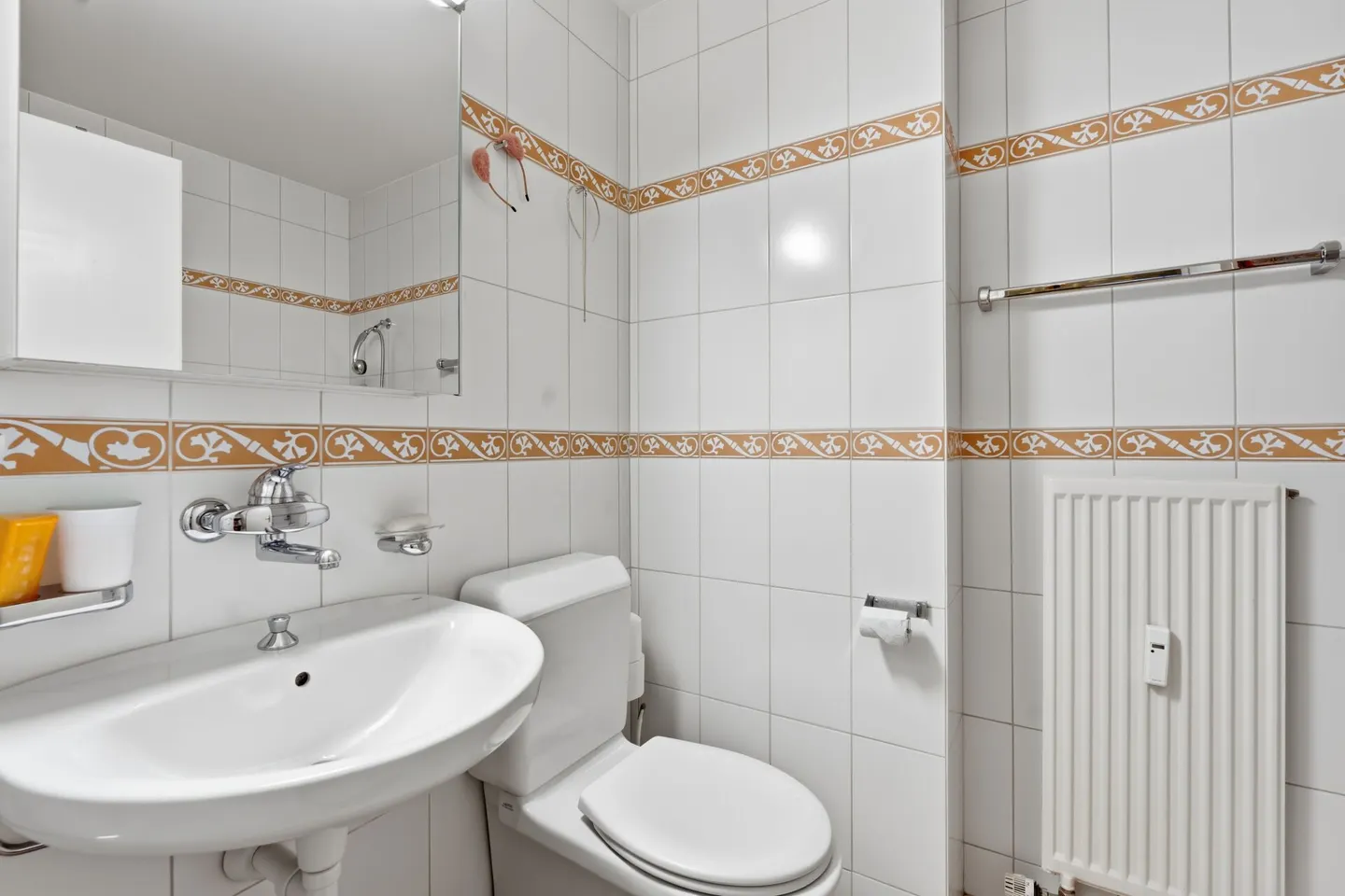 4.5 Z' Garden Apartment - Cozy, Family-Friendly and Central - Photo 8 of 11