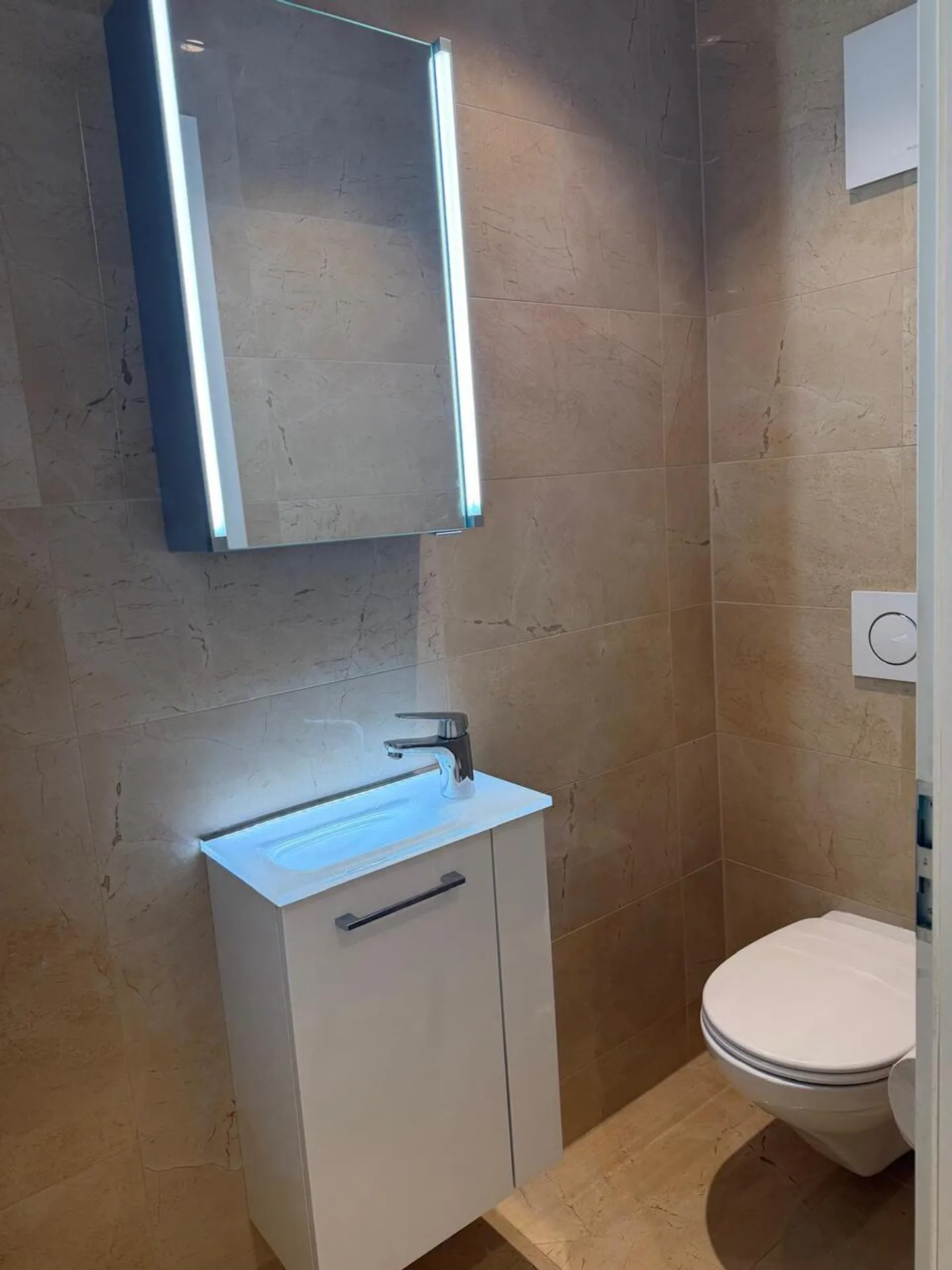 Prächtige 3,5-Zimmer-Wohnung in Vesin - Foto 5 von 7