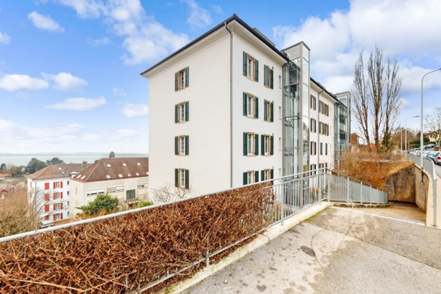 Logement entièrement rénové - Photo 1 sur 2