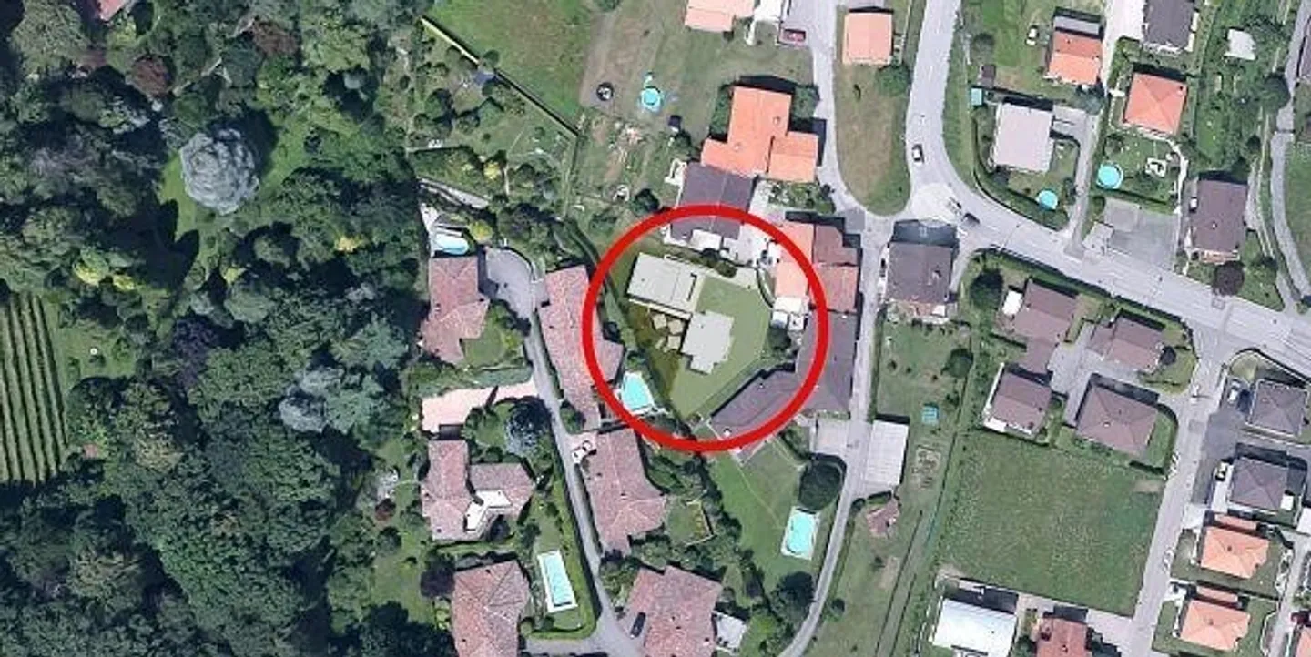 Sonniges Grundstück in Pura - Foto 12 von 13