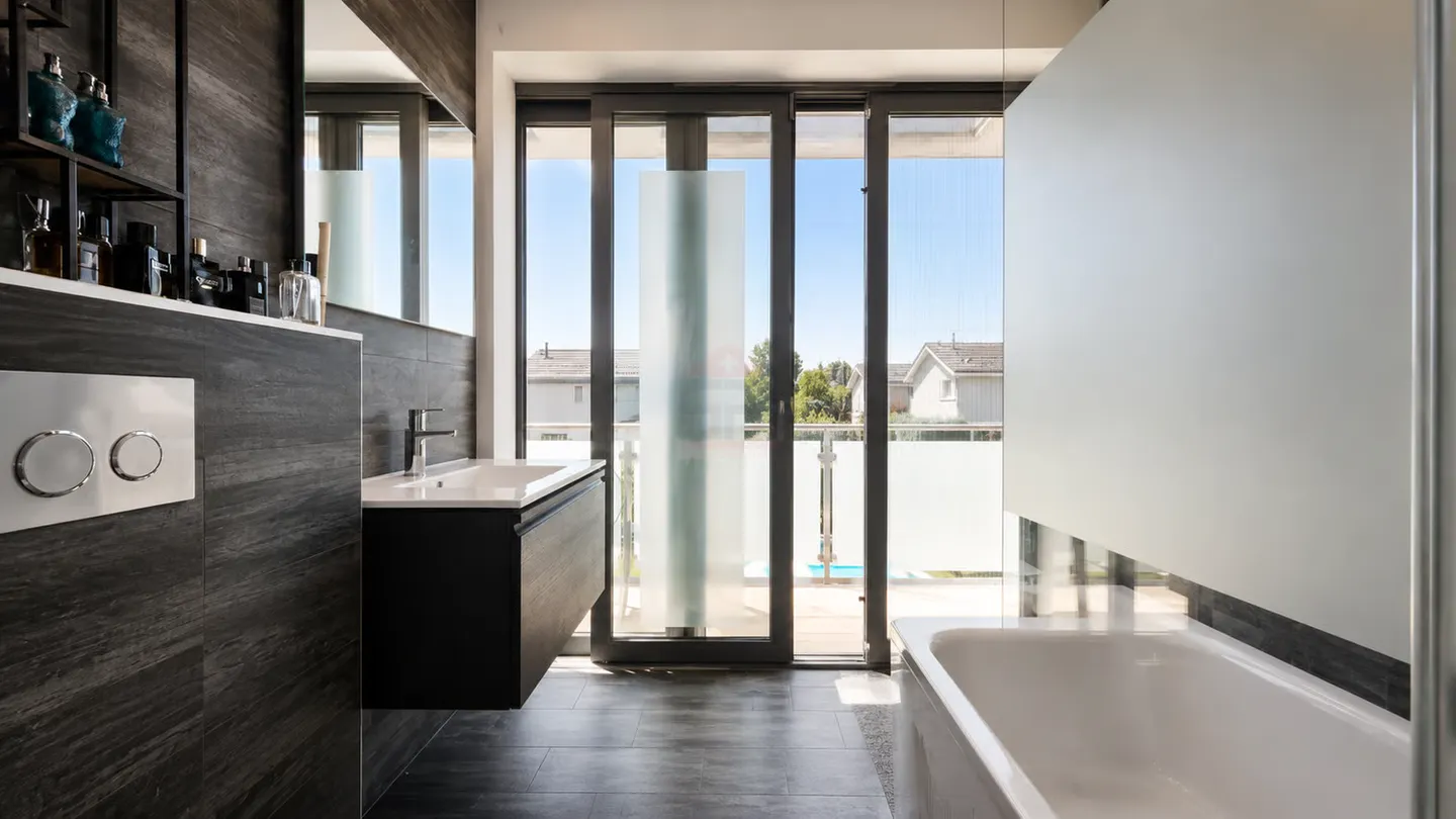 Contemporary Prestige Villa at the Gates of Geneva - Photo 9 of 12