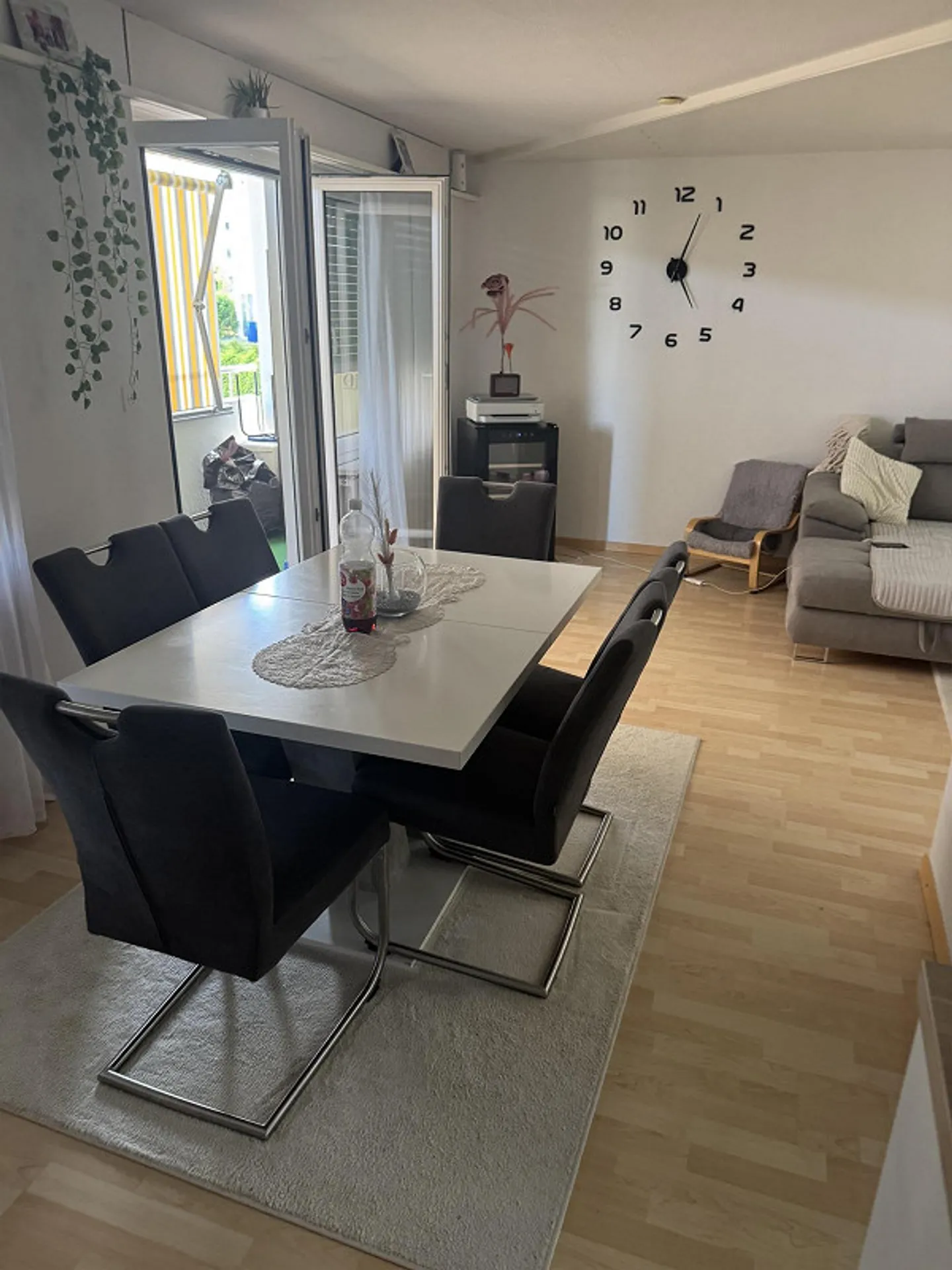 Appartement spacieux dans un quartier résidentiel attrayant - Photo 1 sur 12