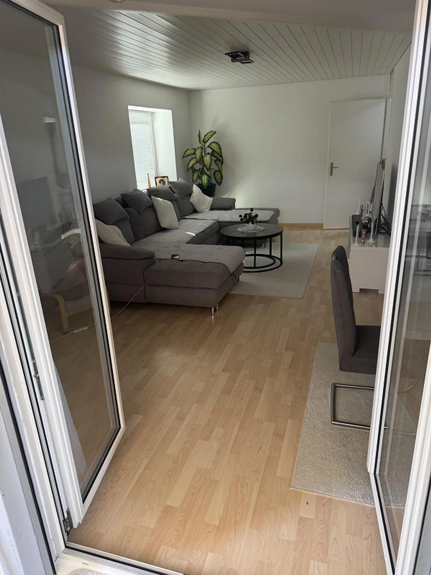 Appartement spacieux dans un quartier résidentiel attrayant - Photo 2 sur 12