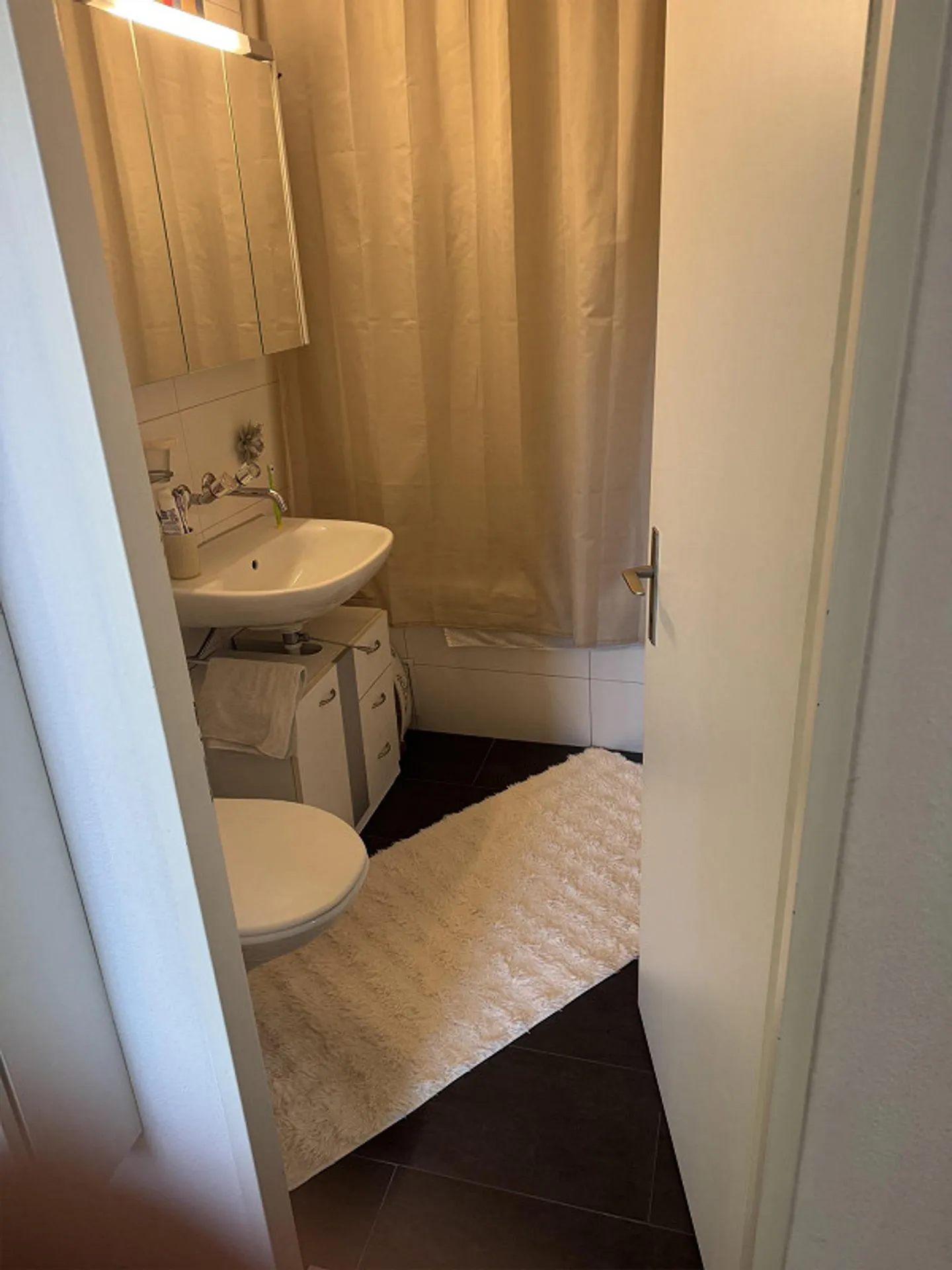 Appartement spacieux dans un quartier résidentiel attrayant - Photo 6 sur 12