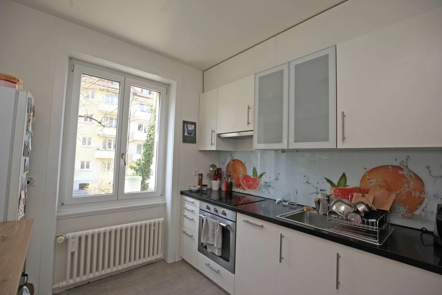 Cozy 3.5-room apartment on the raised ground floor in the center of Bern - Photo 3 of 7