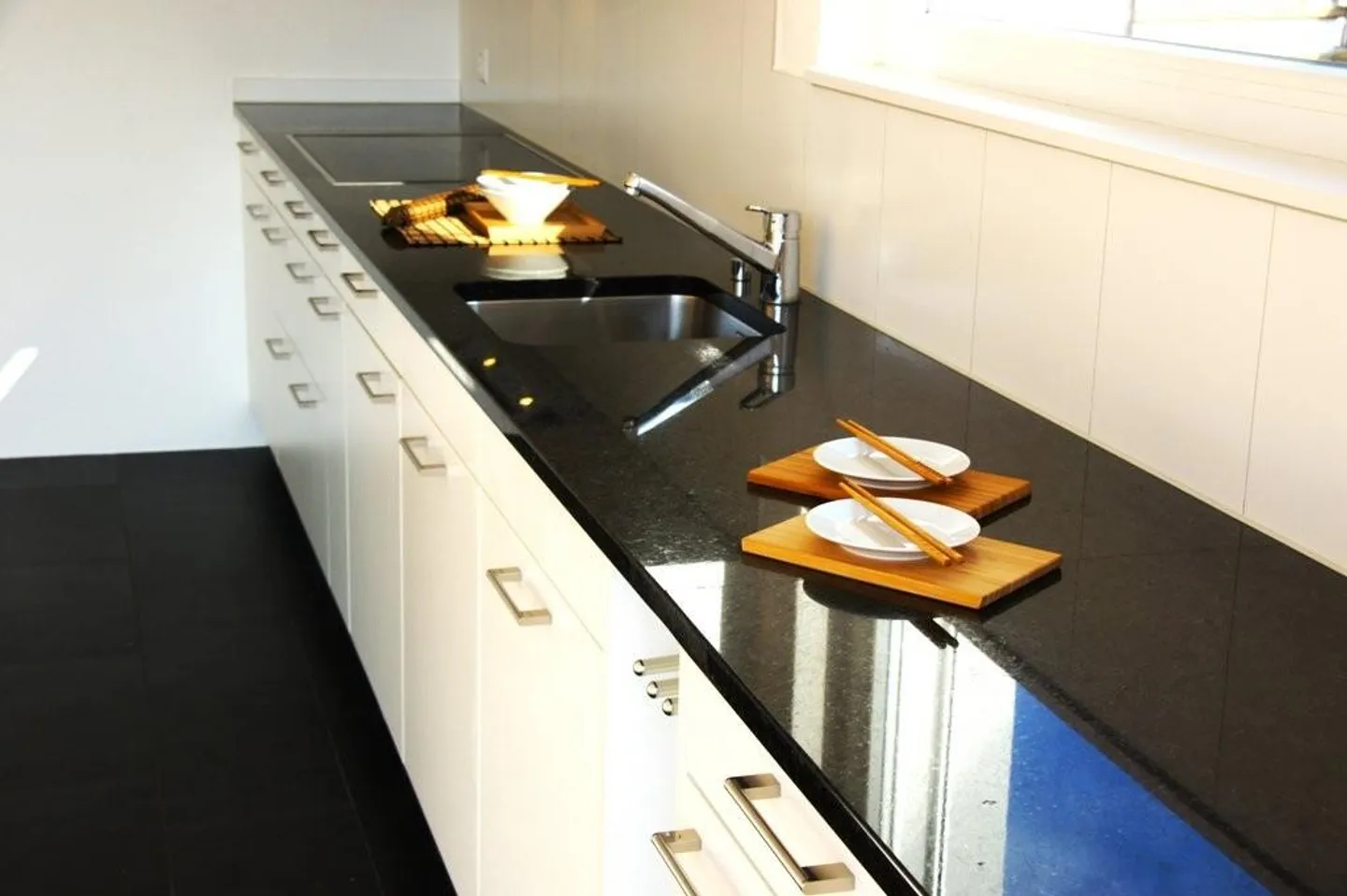 Incantevole attico di 4,5 stanze con vista su Biel - Foto 2 di 11