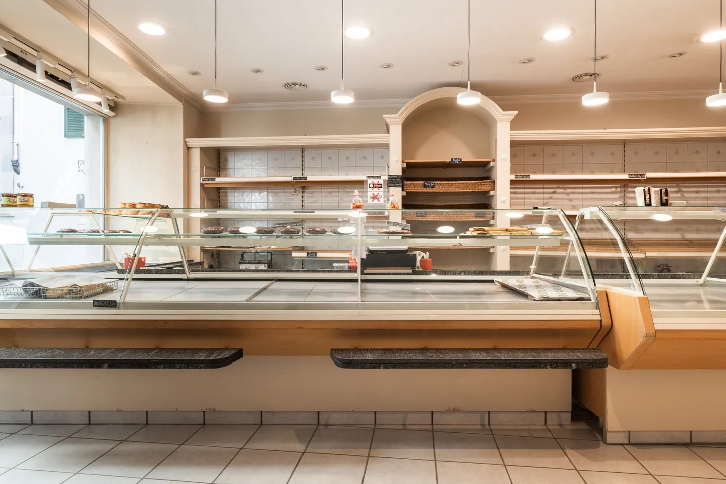 Panetteria storica Müller con appartamento duplex incluso terrazza sul tetto - Foto 3 di 20