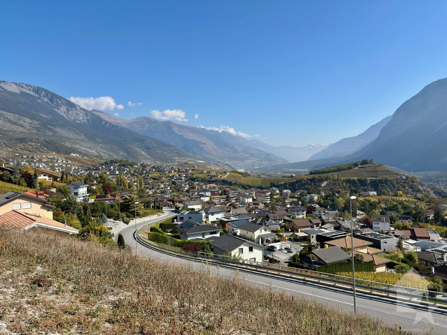 Parcelle équipée avec vue panoramique - Photo 1 sur 7