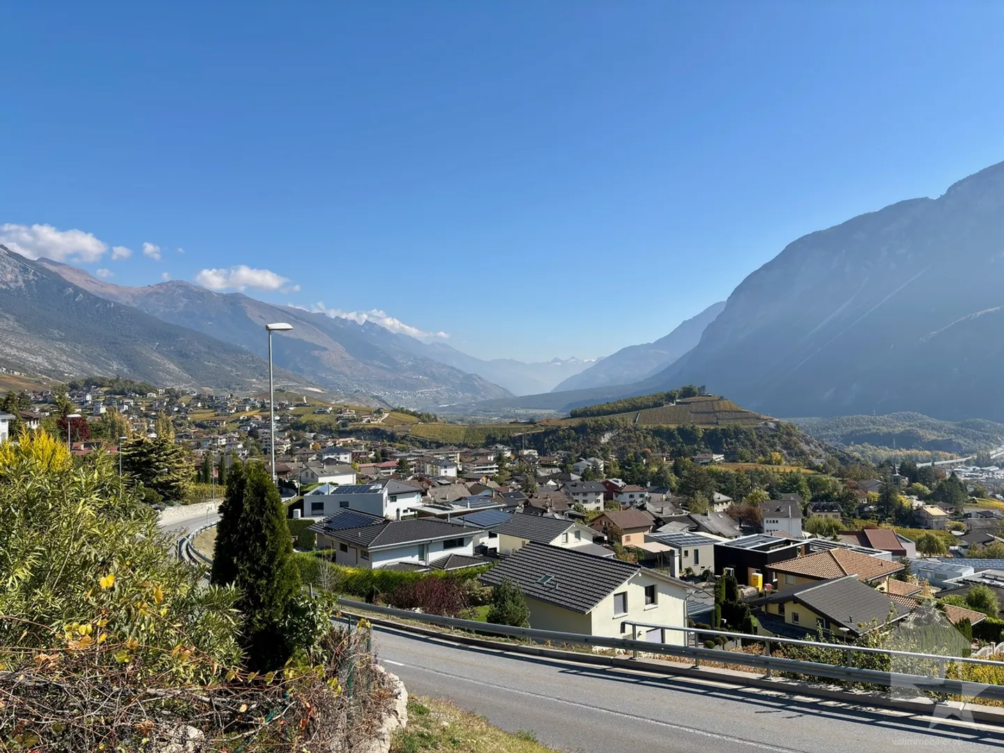Parcelle équipée avec vue panoramique - Photo 4 sur 7