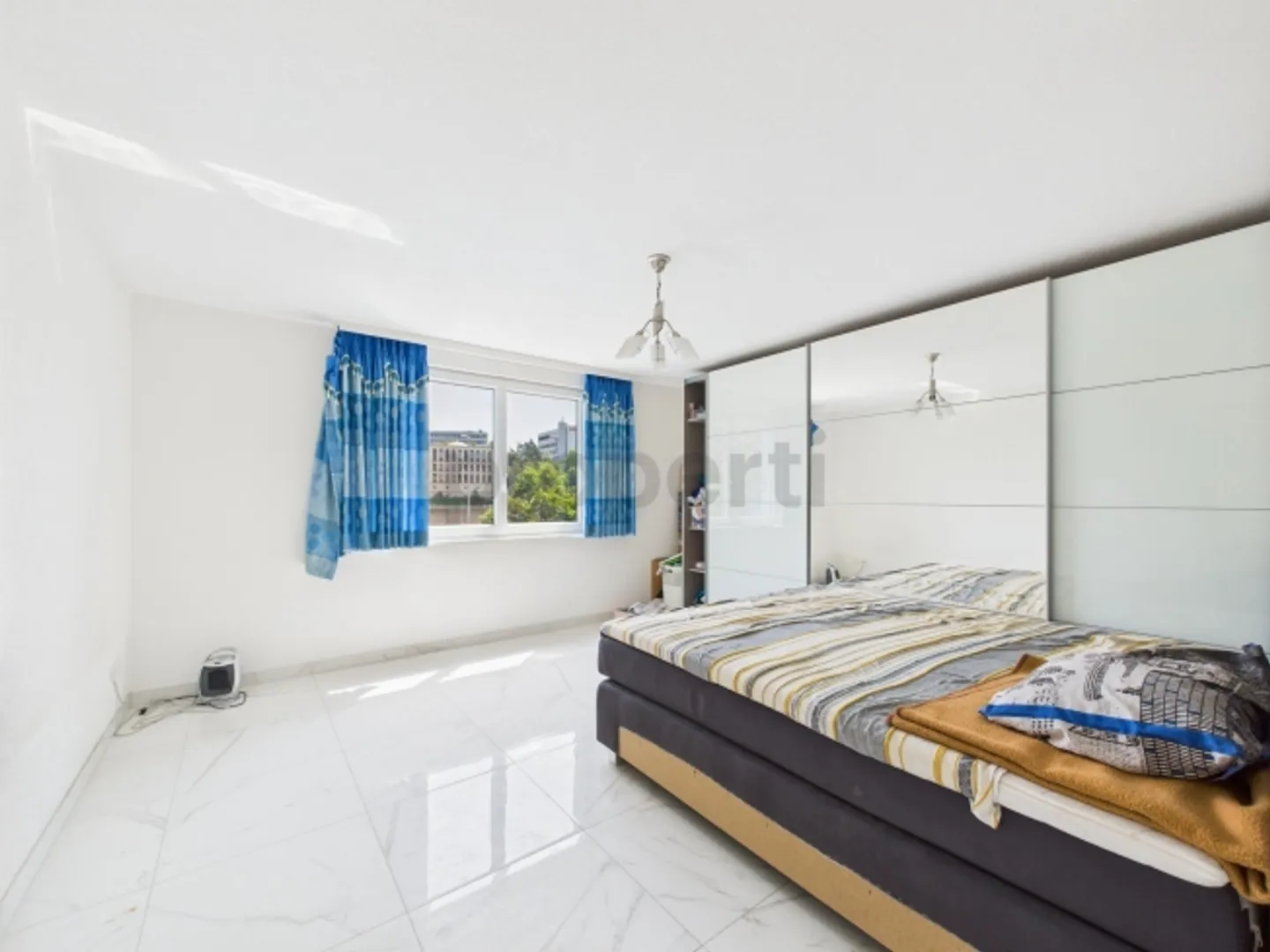«Grosszügige 5.5-Zimmer Einfamilienhaus in Schaffhausen» - Foto 5 von 12