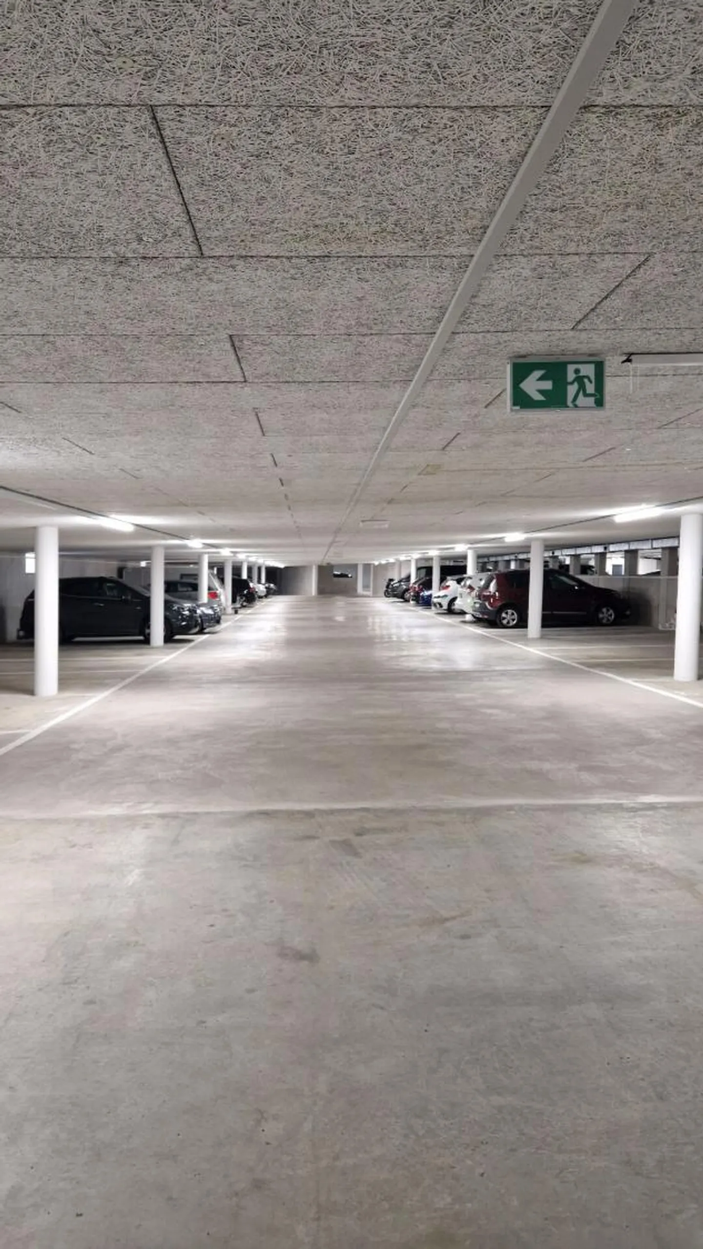 Place de parc souterraine - Photo 2 sur 2