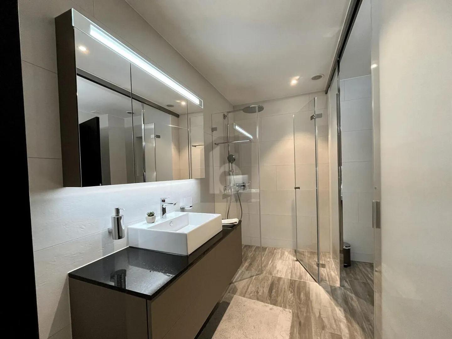 Appartement meublé à louer - Photo 5 sur 6