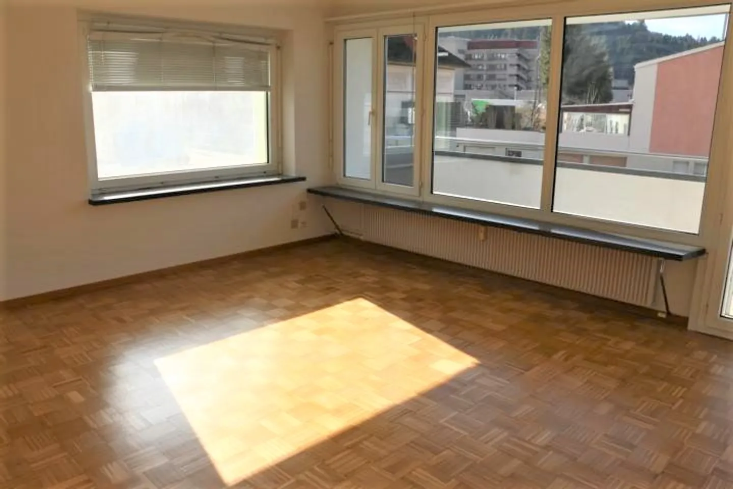 Appartement 4 pièces - Photo 2 sur 8