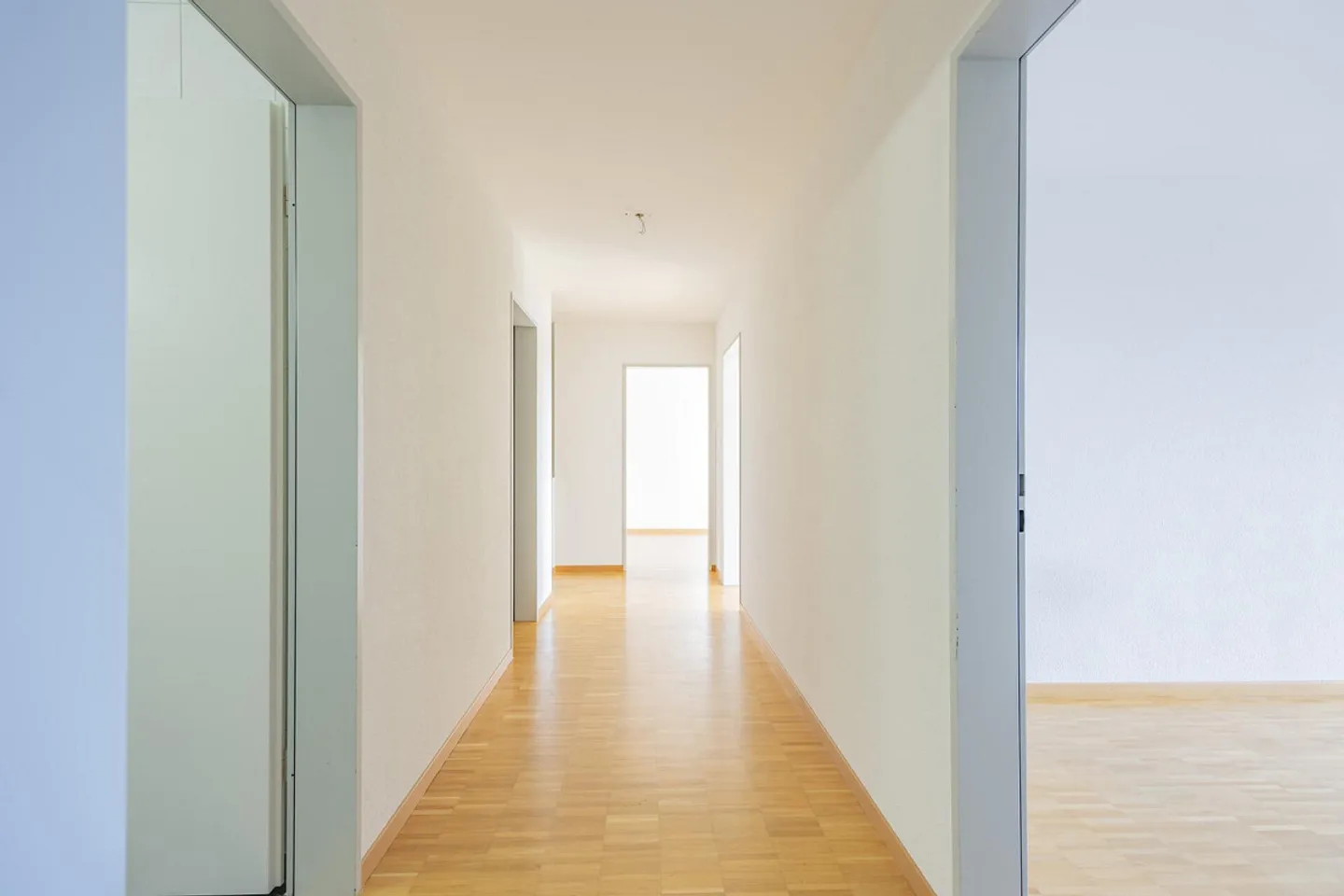 Appartement en duplex avec jardin spacieux - Photo 3 sur 11