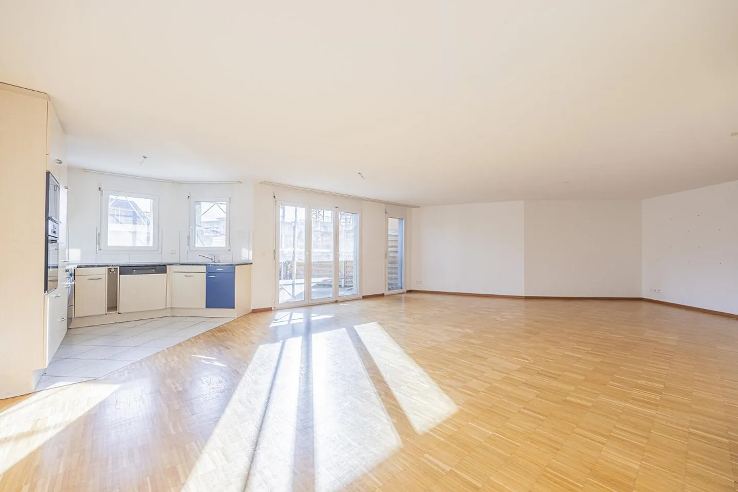 Appartement en duplex avec jardin spacieux - Photo 2 sur 11