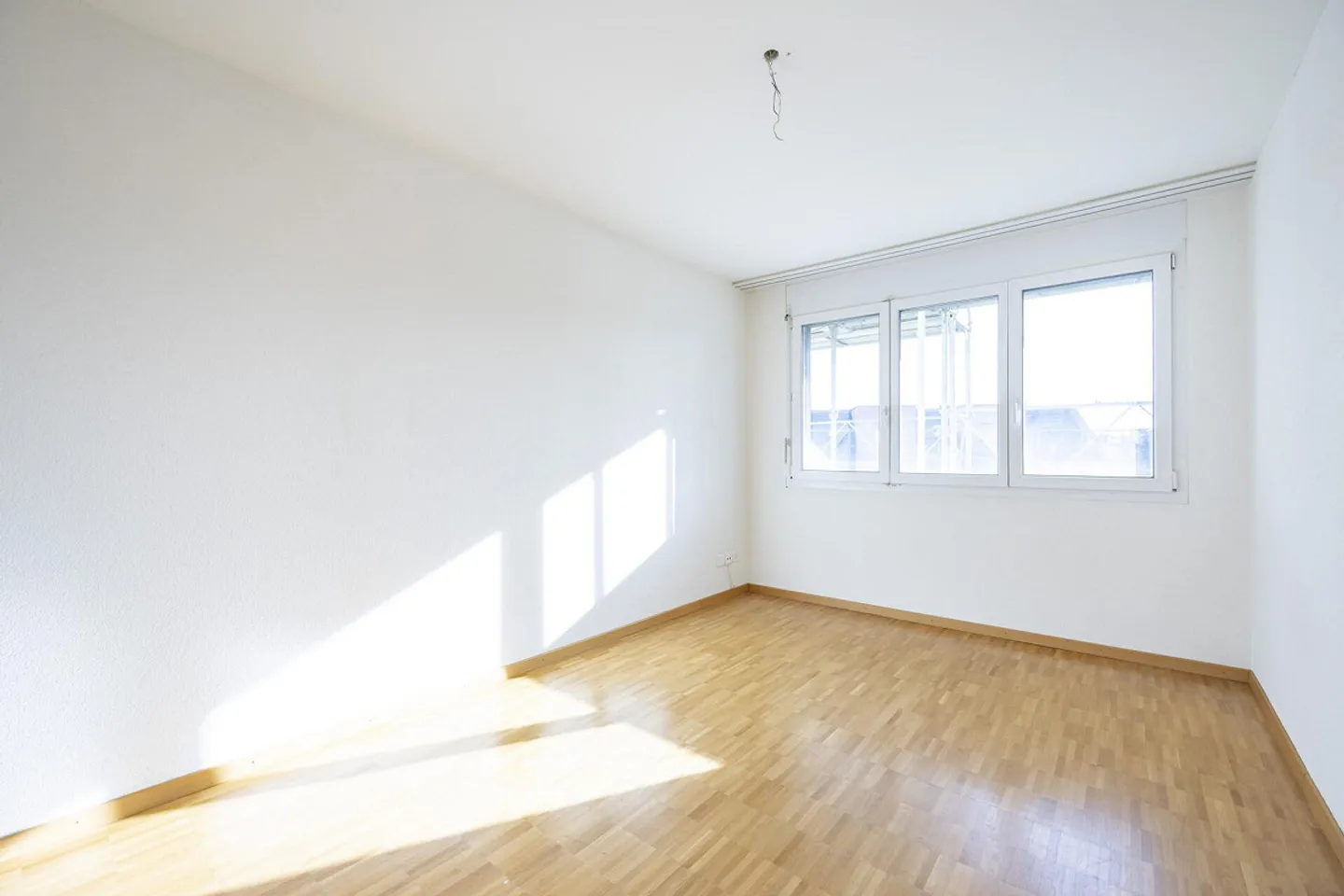 Appartement en duplex avec jardin spacieux - Photo 4 sur 11