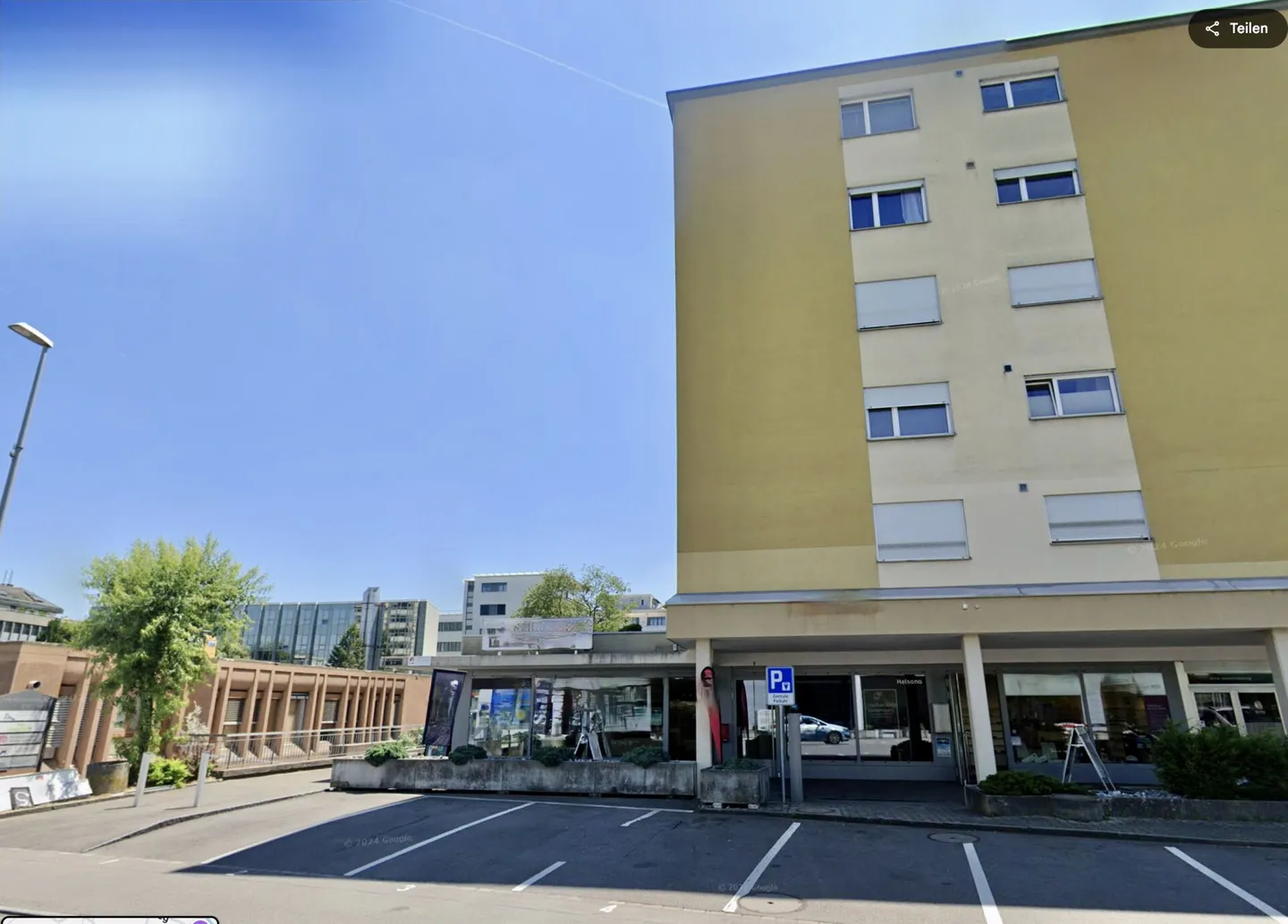 Central. Safe. Dry. - Parking space in the underground garage for rent. - Photo 4 of 4