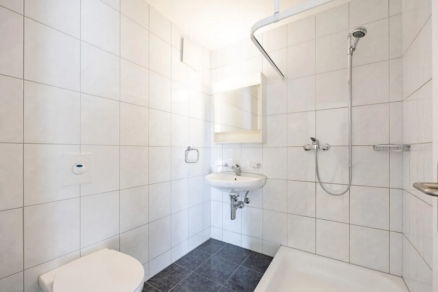 Appartement en duplex avec jardin spacieux - Photo 6 sur 11