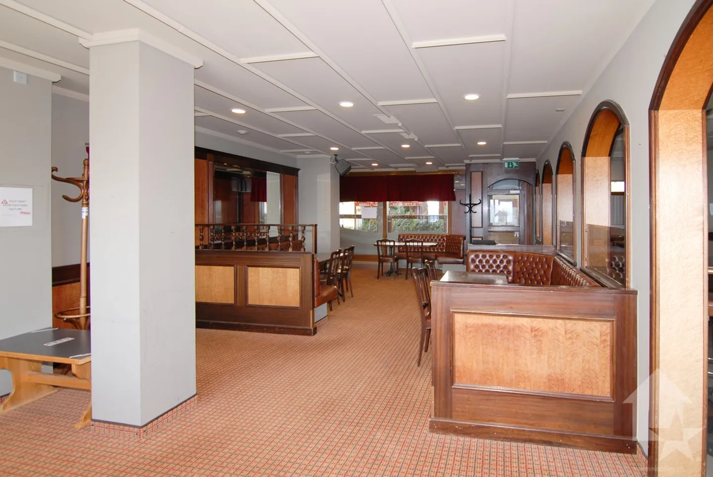 Pub "Le Péché Mignon" à Thyon 2000 (Réaffectation possible) - Photo 2 sur 13