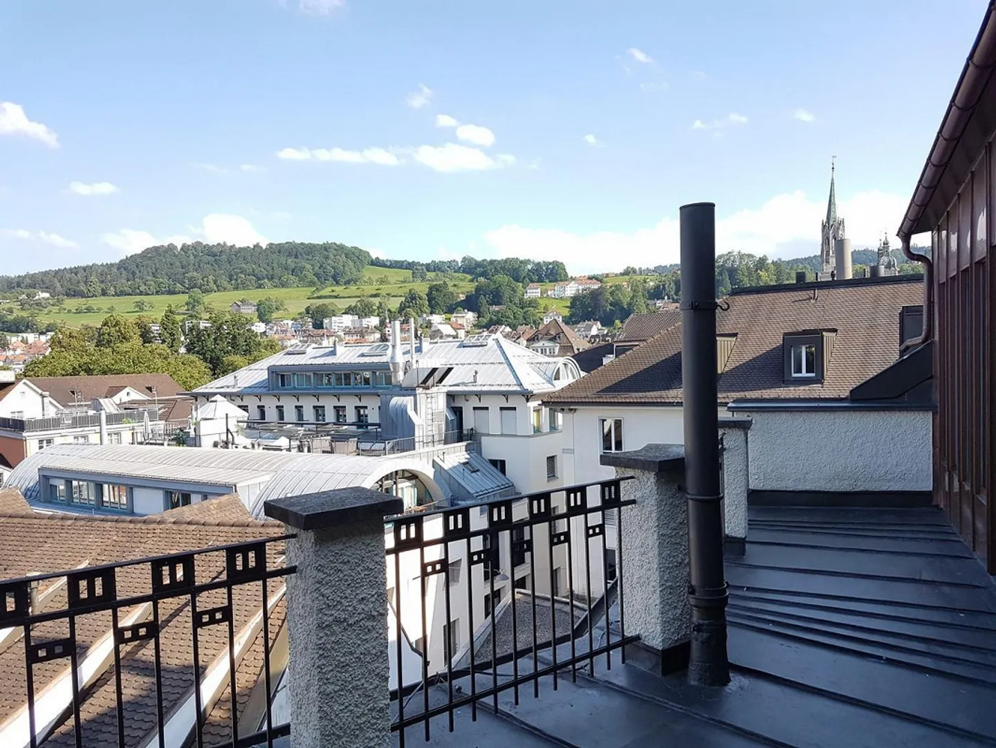 3.5 Zimmer-Wohnung mit schöner Dachterasse - Foto 2 von 9