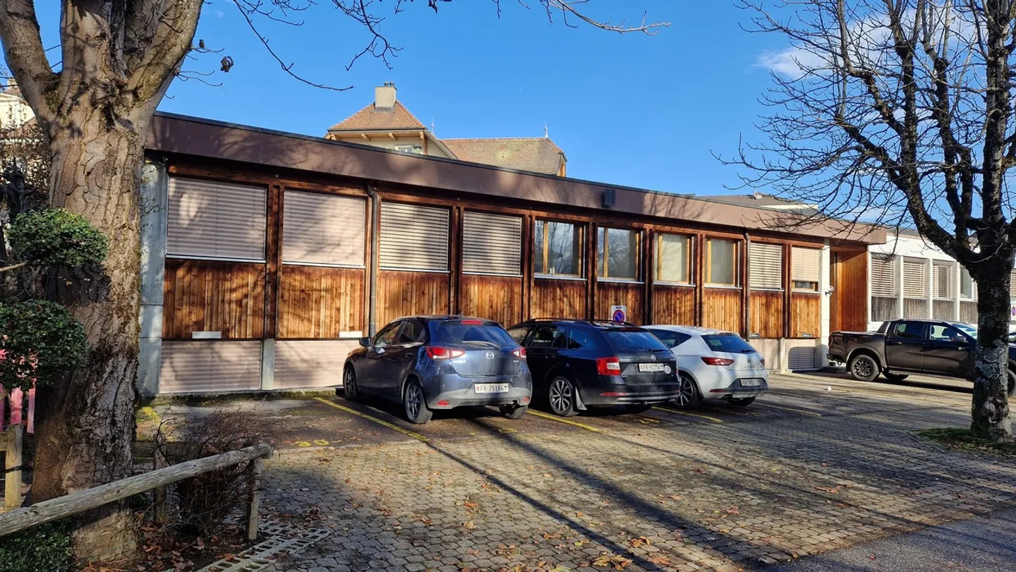 Single Offices in Coworking Space in Bulle - Photo 3 of 4