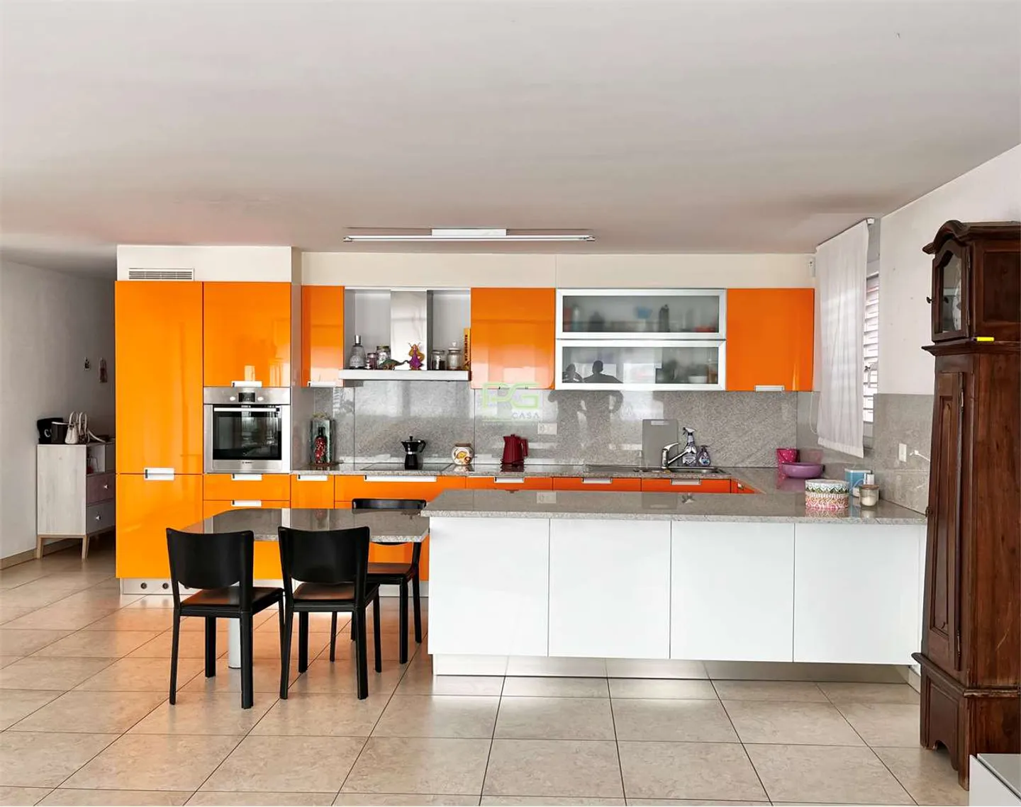 Spazioso appartamento di 4.5 locali con giardino - Foto 4 di 9