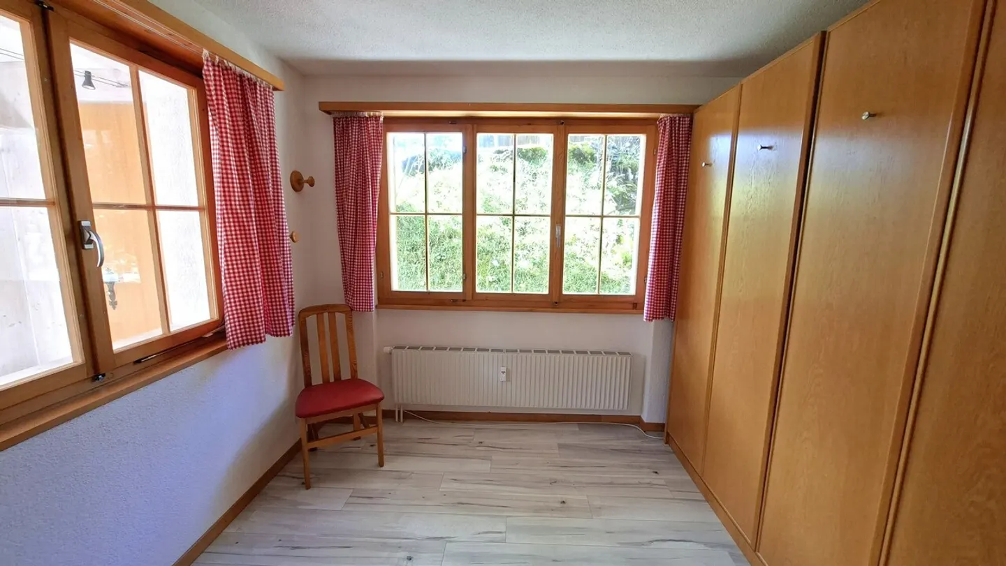 Chalet-style Vacation Home - Photo 8 of 10