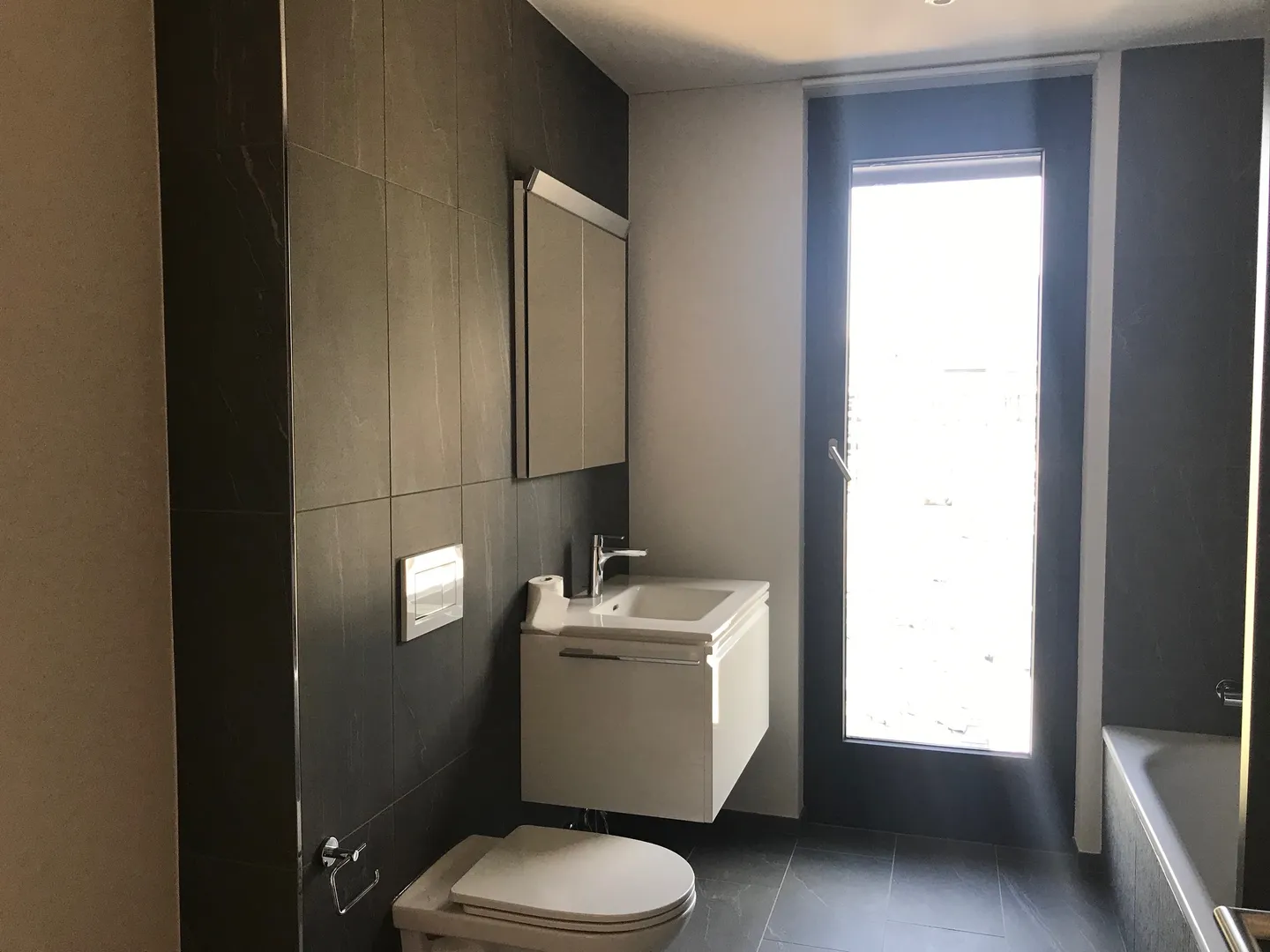 Appartamento in un complesso familiare in una buona posizione in affitto - Foto 9 di 12