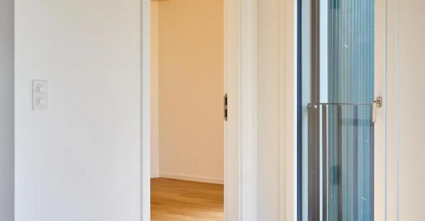 Modern Living in Feldmeilen - Photo 3 of 6