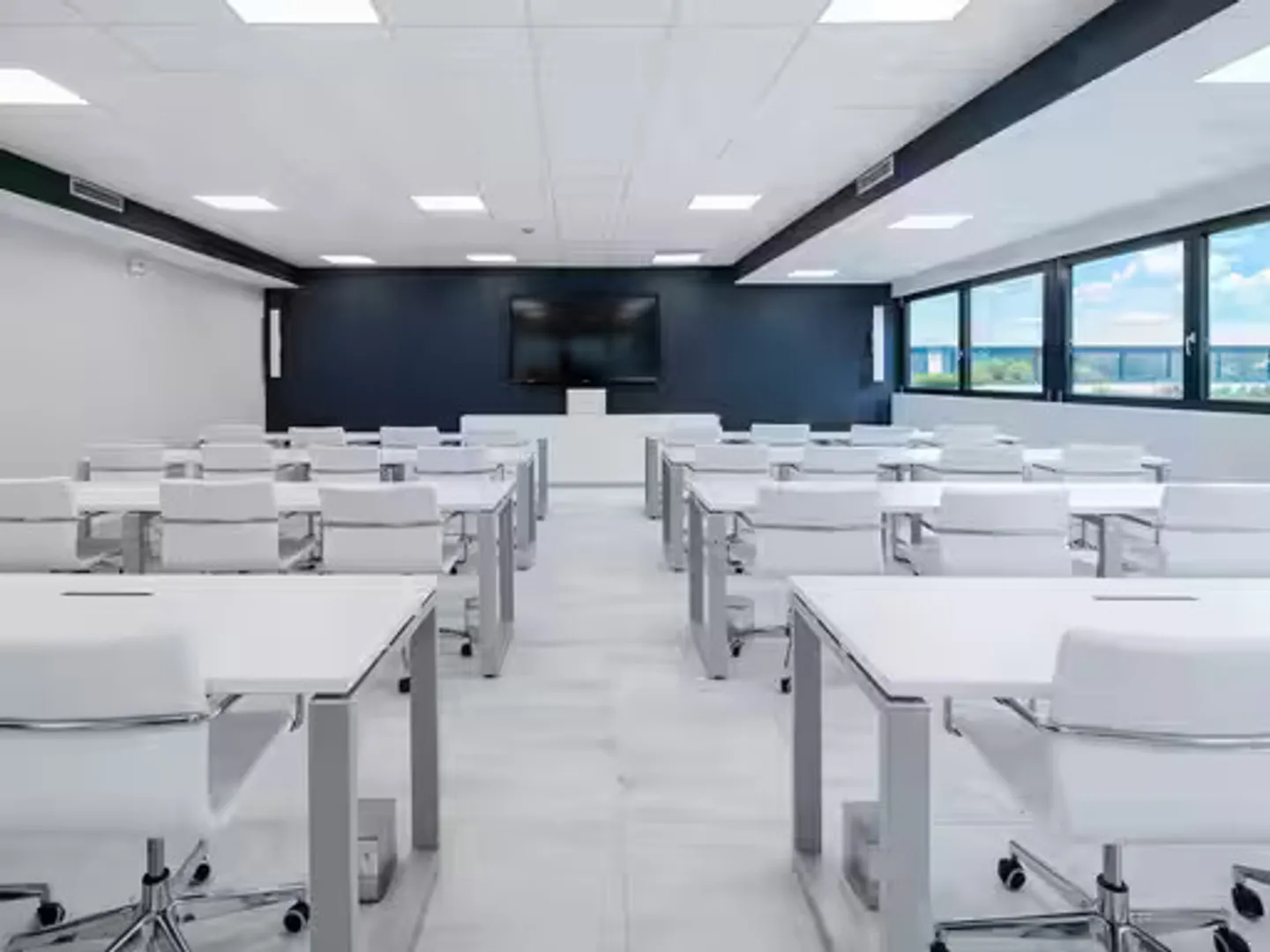 Espace Commercial pour Bureau/Showroom - Photo 3 sur 6