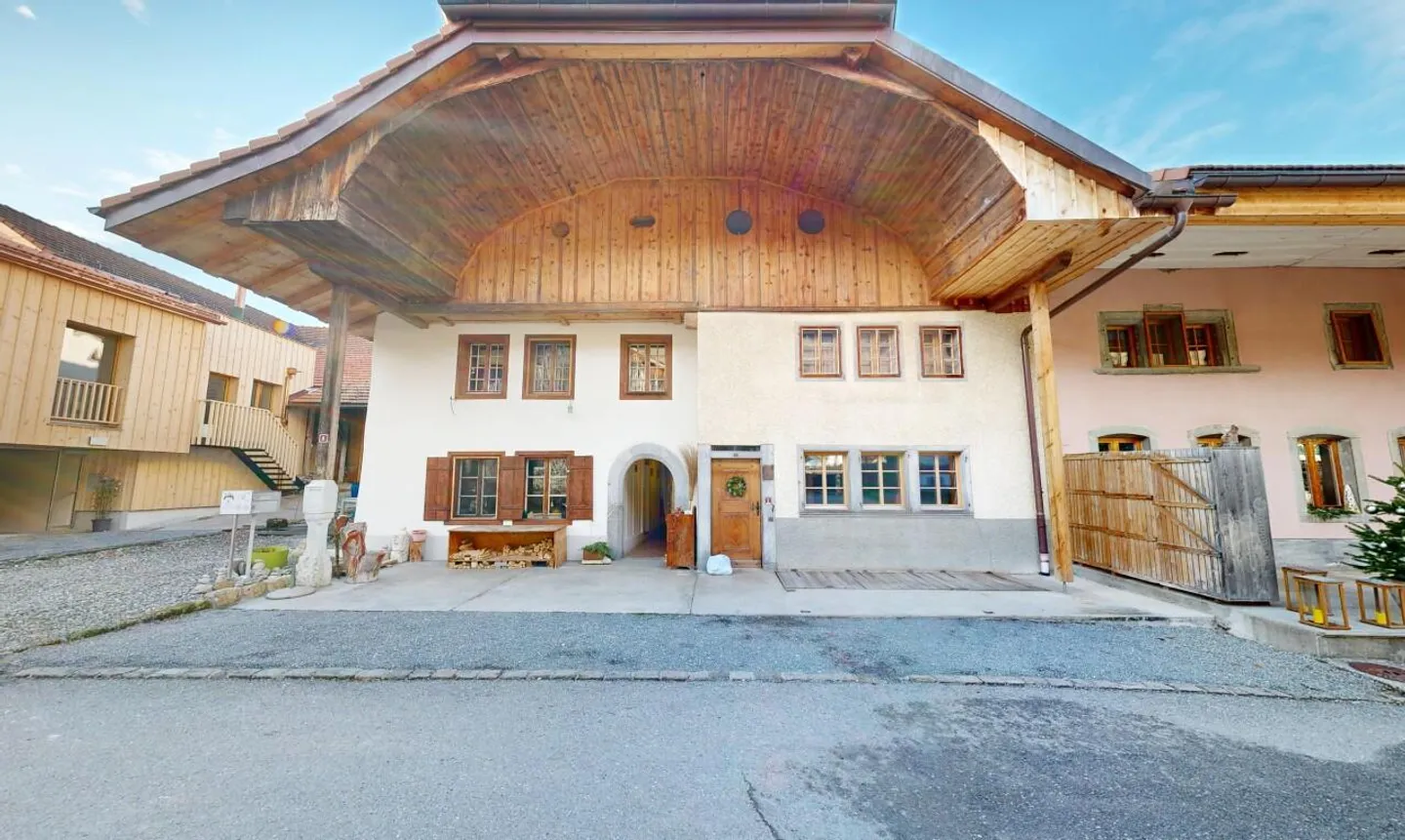 Charme ancien et douceur de vivre en Gruyère - Photo 2 sur 11