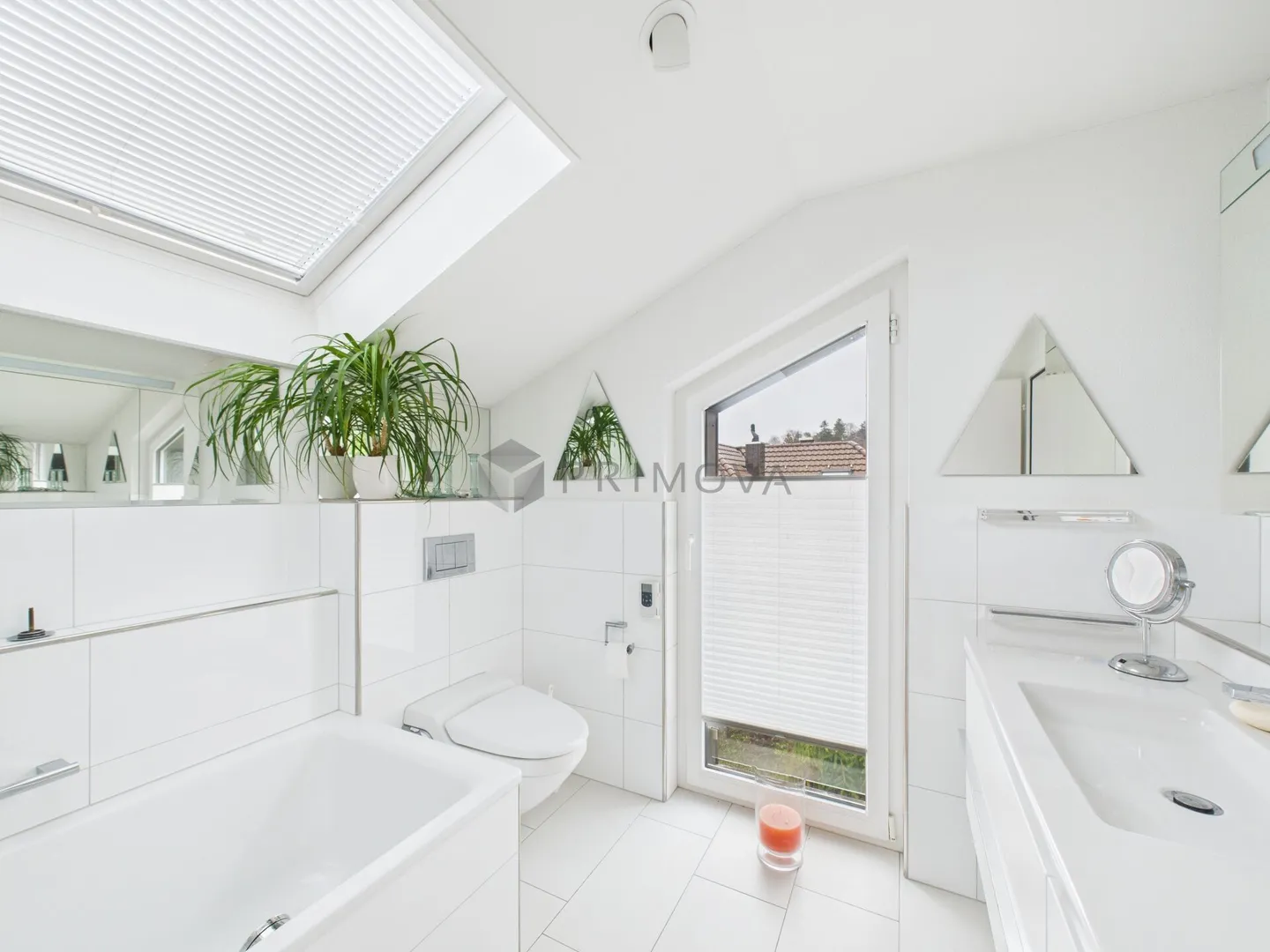 Vivere elegante con vista sul lago e giardino privato - Foto 6 di 7