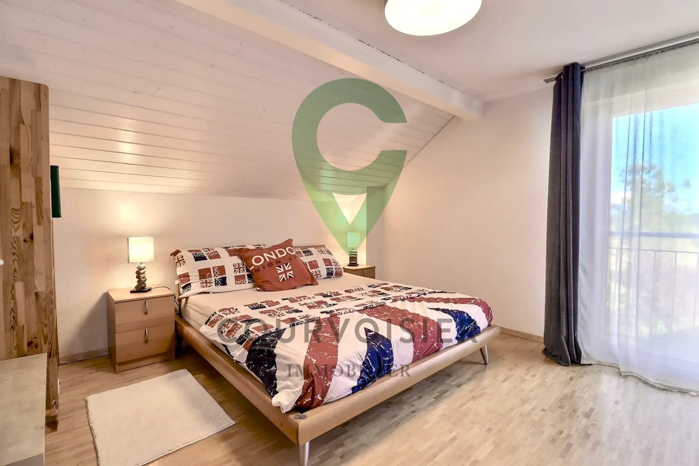 PROCHE DE GENEVE SPACIEUX DUPLEX DE 4,5 PIECES DANS UN CADRE VERDOYANT - Photo 5 sur 7