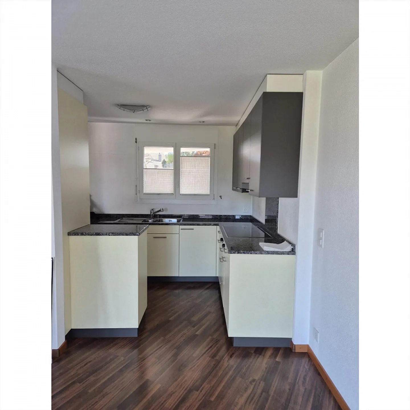Traum Doppeleinfamilienhaus mit grossem Garten - Foto 14 von 17