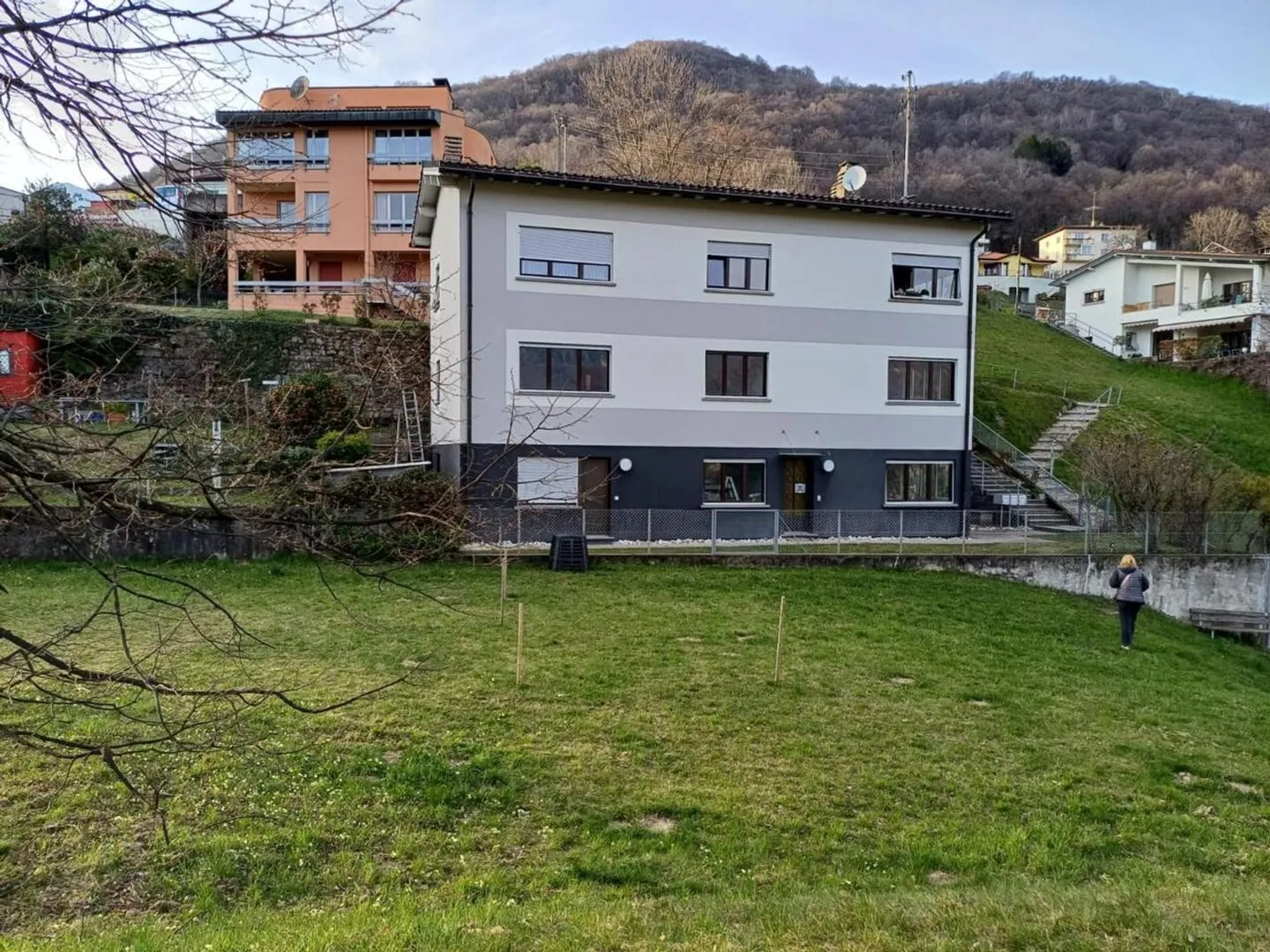 Terreno edificabile centrale con vista - Foto 1 di 11