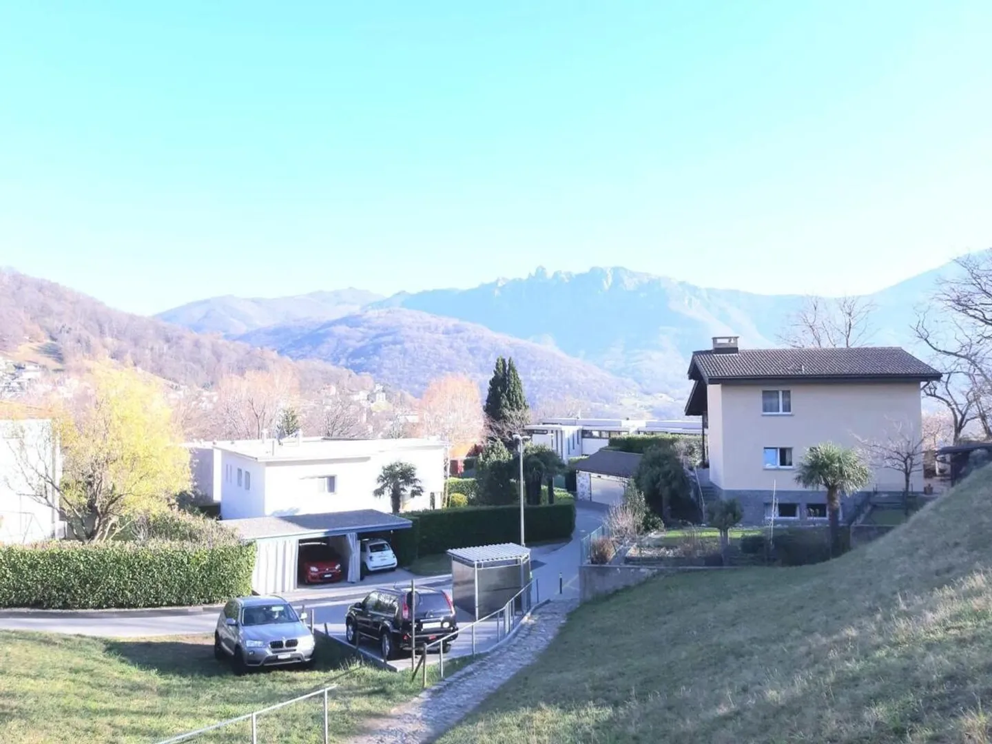 Terreno edificabile centrale con vista - Foto 7 di 11