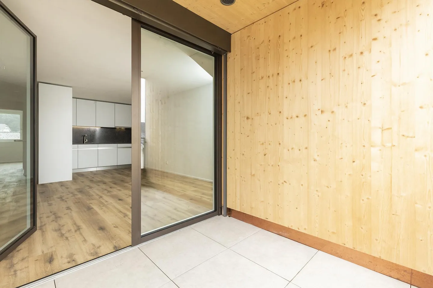 Appartement en duplex moderne - Photo 5 sur 8