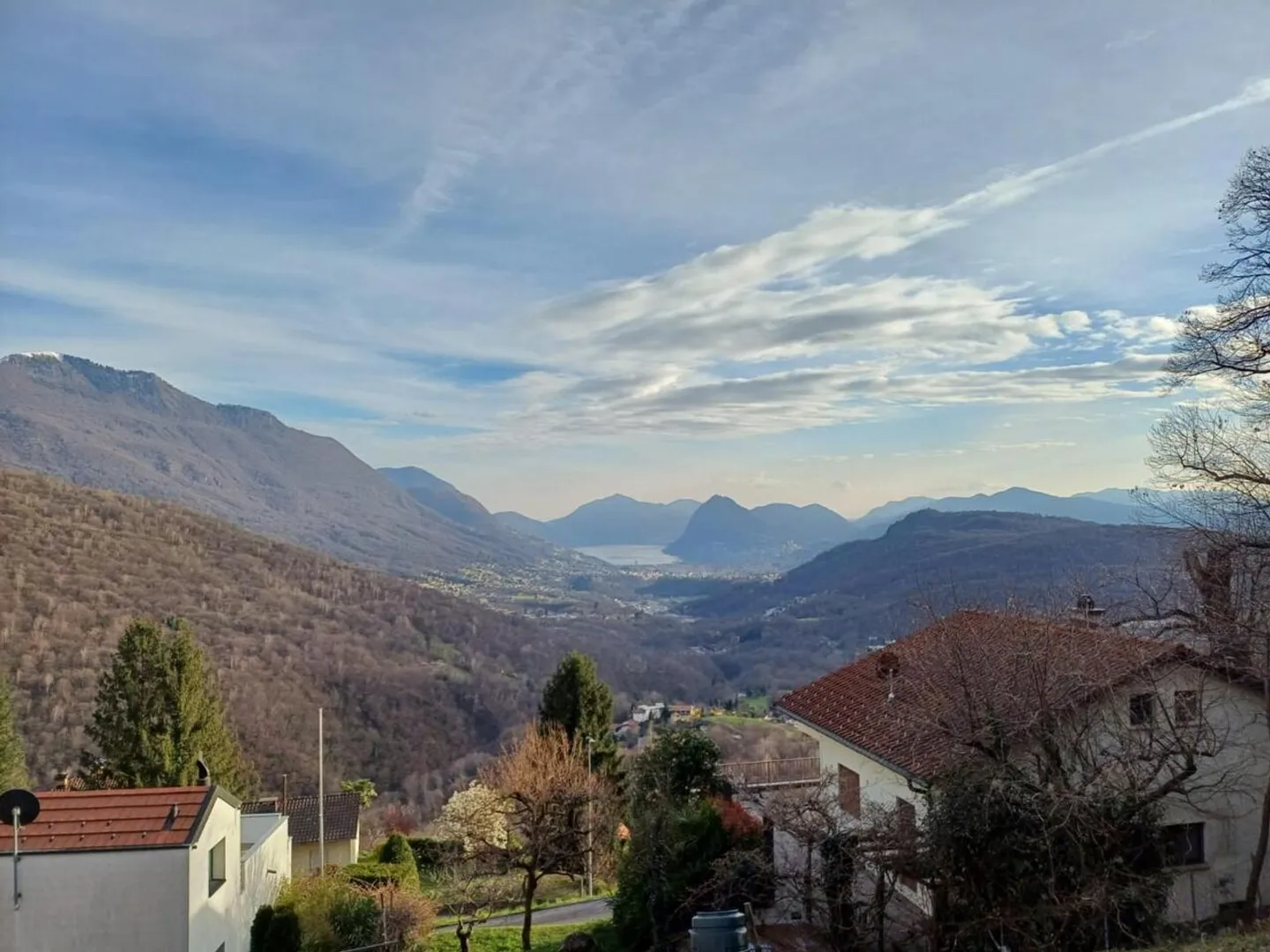 Terreno edificabile centrale con vista - Foto 8 di 11