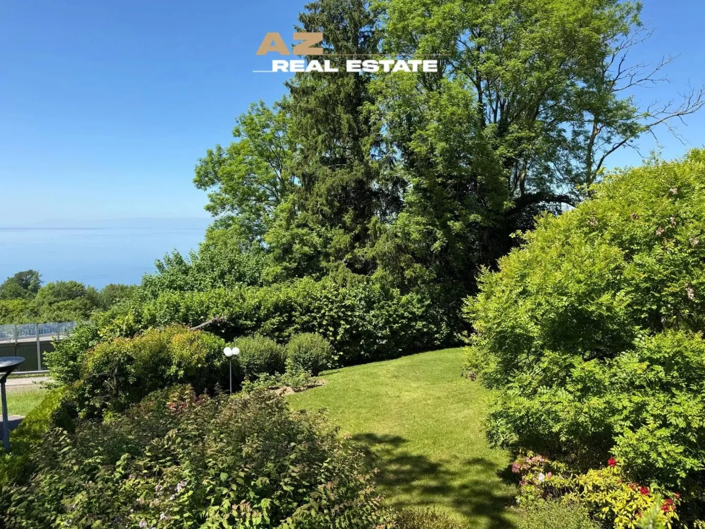 Propriété Exceptionnelle au Bord du Lac - Photo 3 sur 6