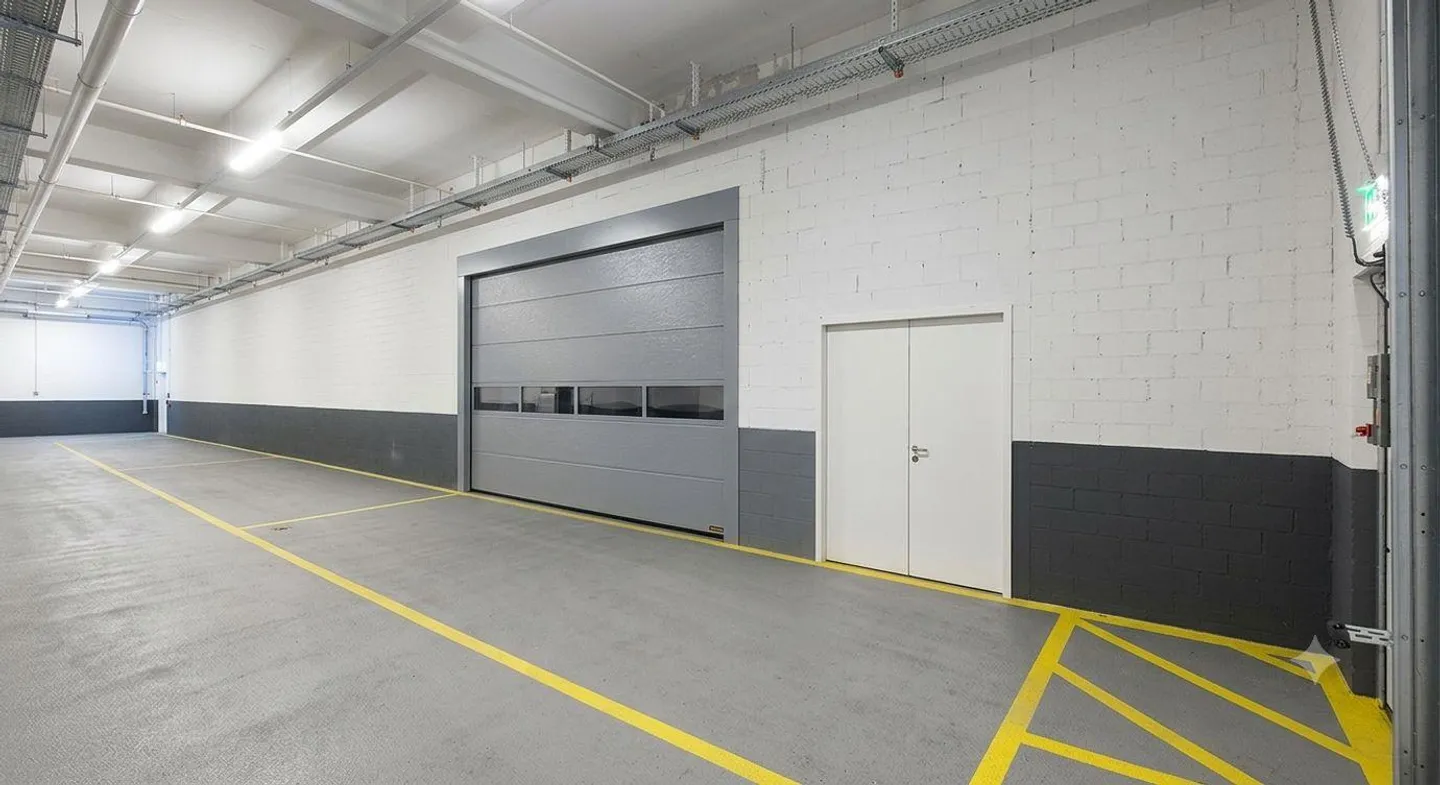 Rentable ground floor commercial space in Neuenhof! - Photo 1 of 7