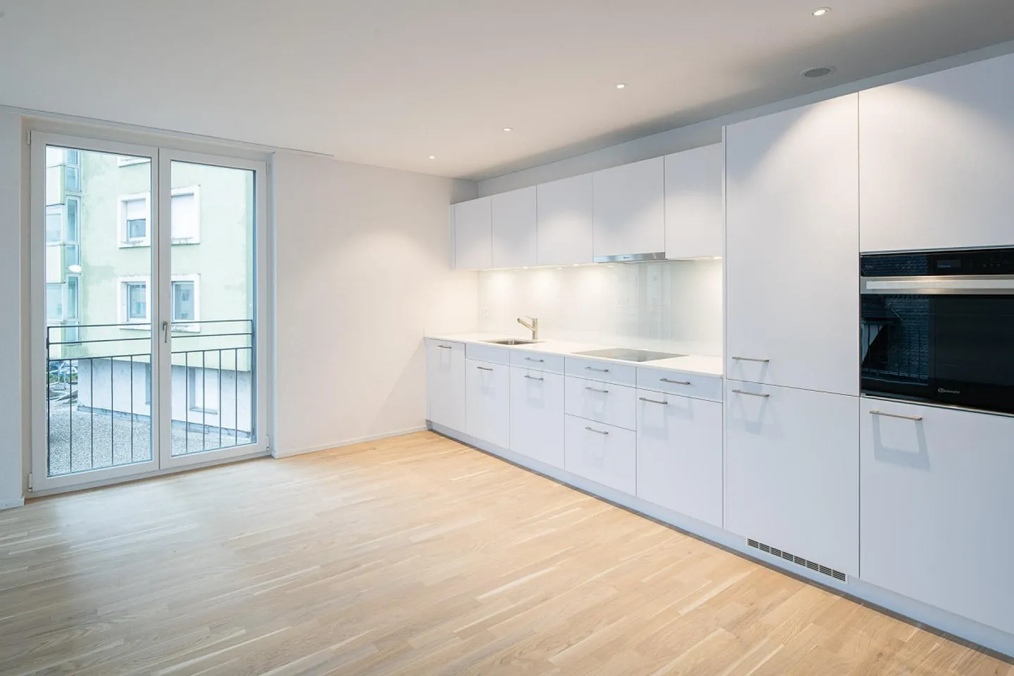 Moderno appartamento di 2,5 stanze nel cuore di Neuhausen! - Foto 2 di 9