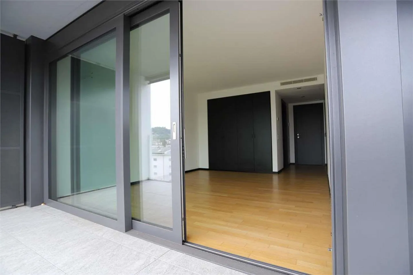 Moderno appartamento di 4,5 vani con terrazza - Foto 2 di 13