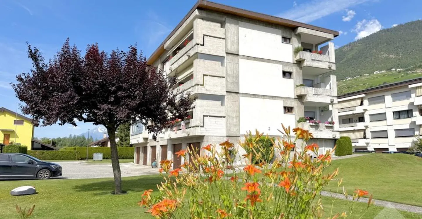 Appartement traversant 4.5 pièces - Photo 1 sur 12
