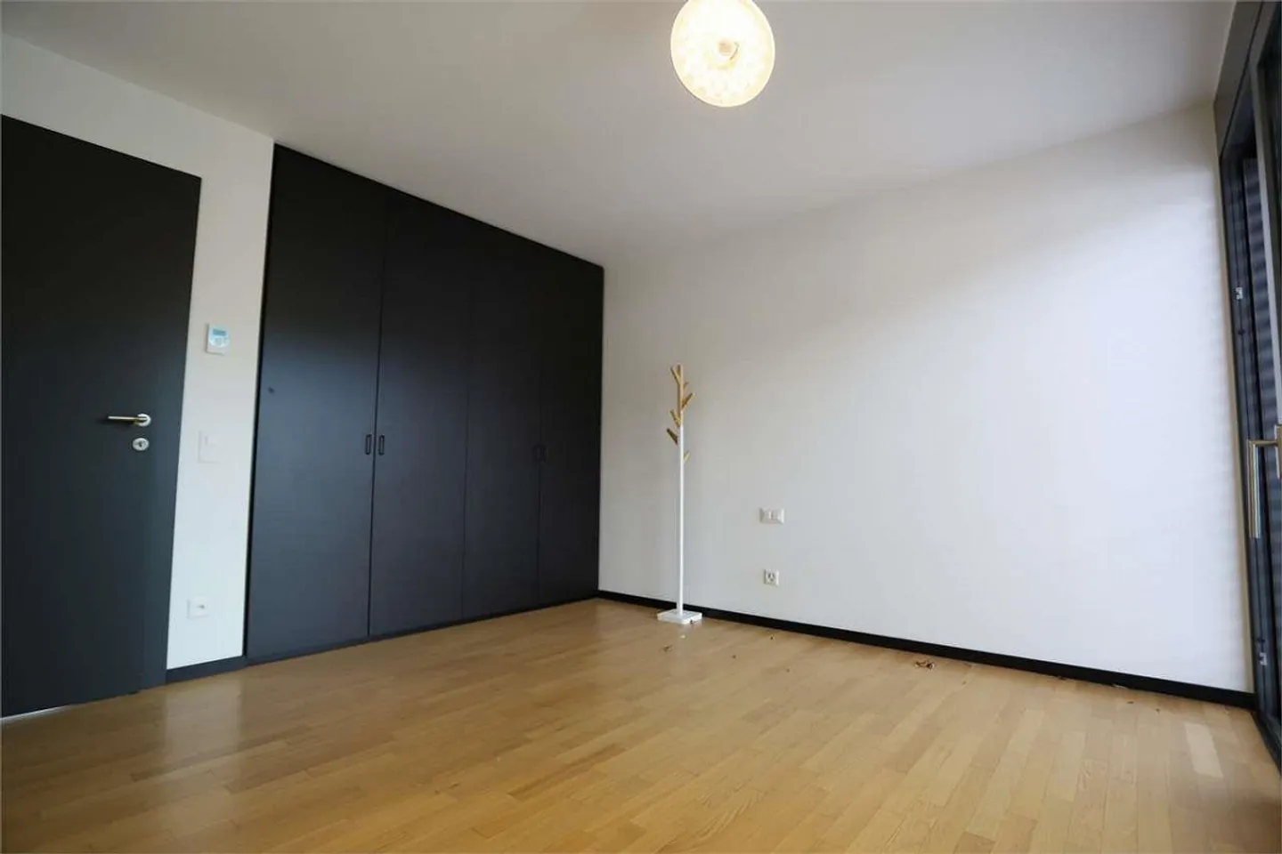 Moderno appartamento di 4,5 vani con terrazza - Foto 8 di 13