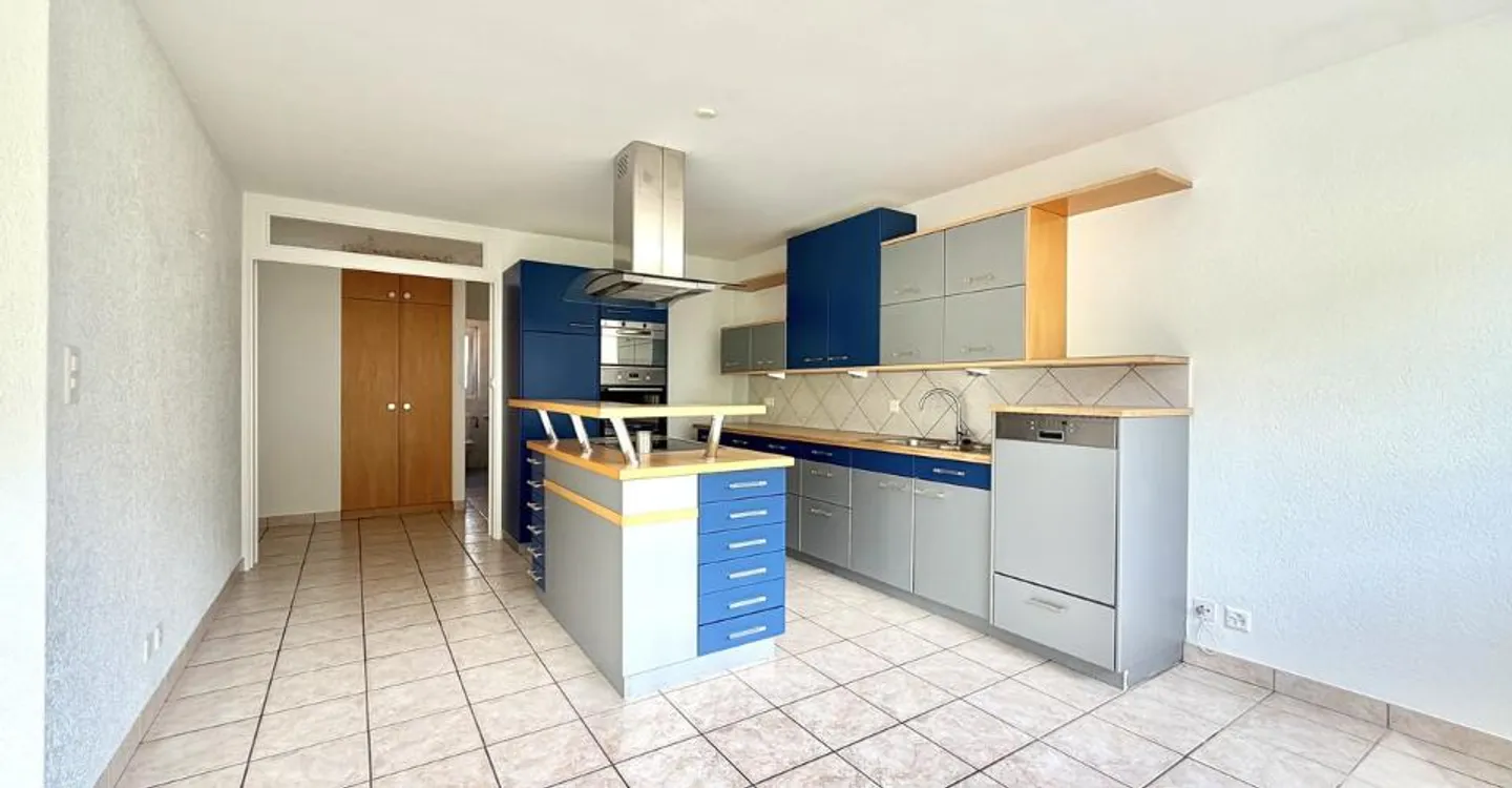 Appartement traversant 4.5 pièces - Photo 4 sur 12